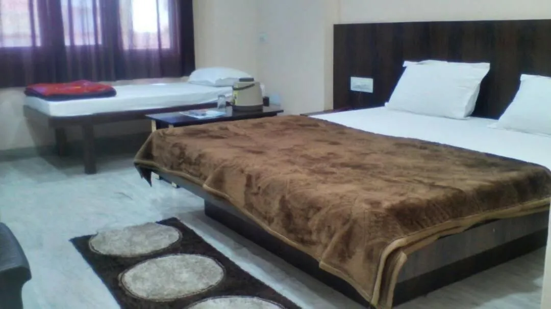 bunk bed, Bed in Laxmi Mahal