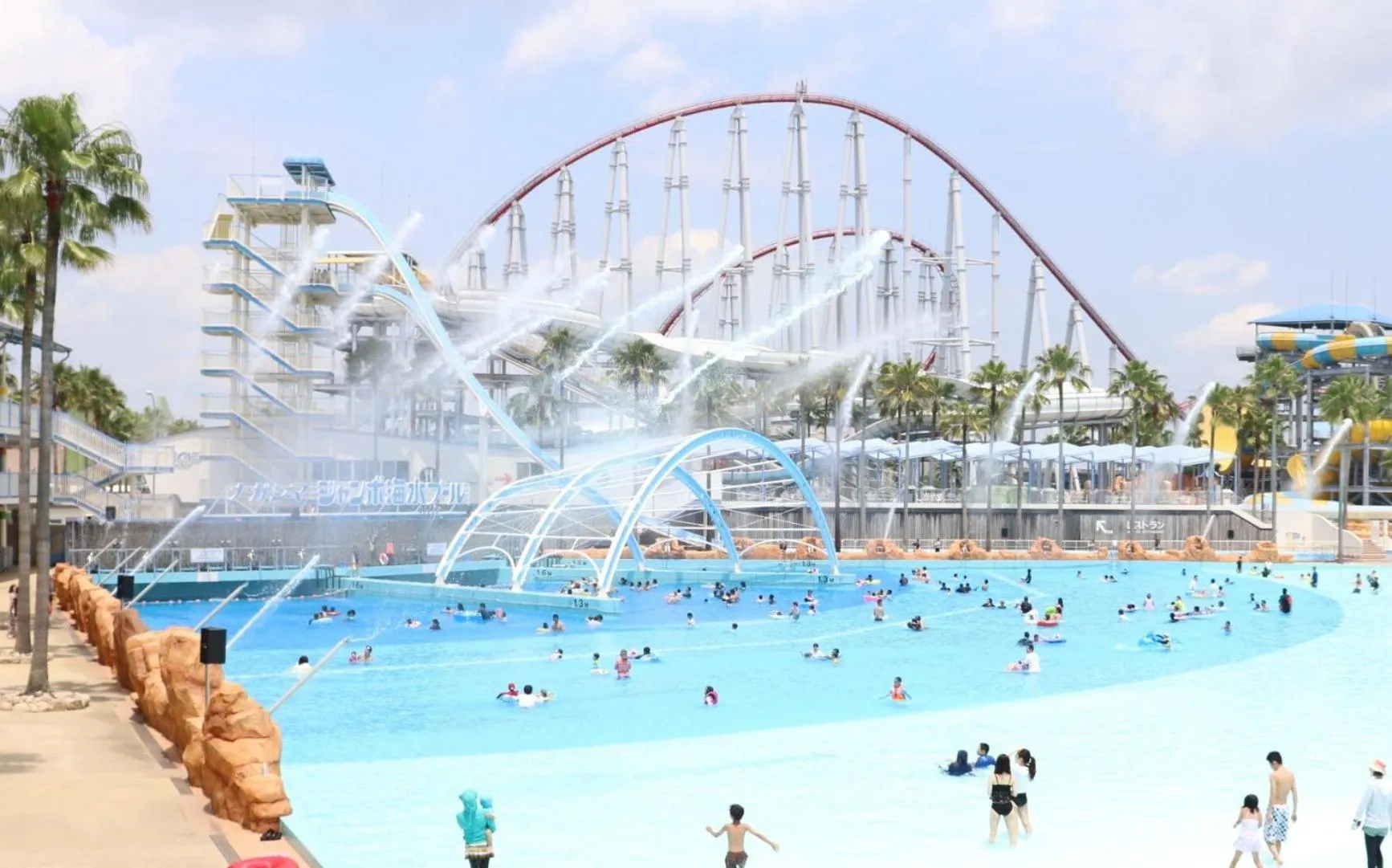 Swimming pool in Sanco Inn Kuwana Ekimae