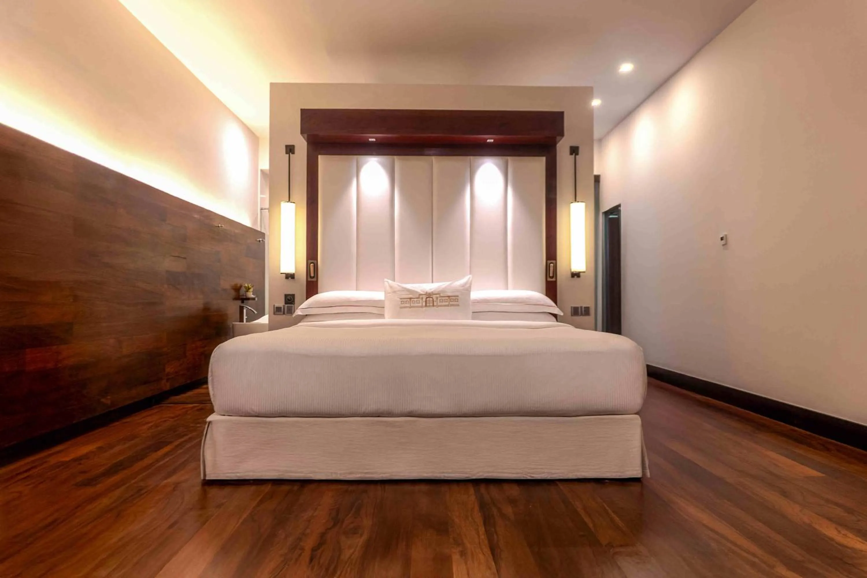 Bed in The Fortress Resort & Spa Galle