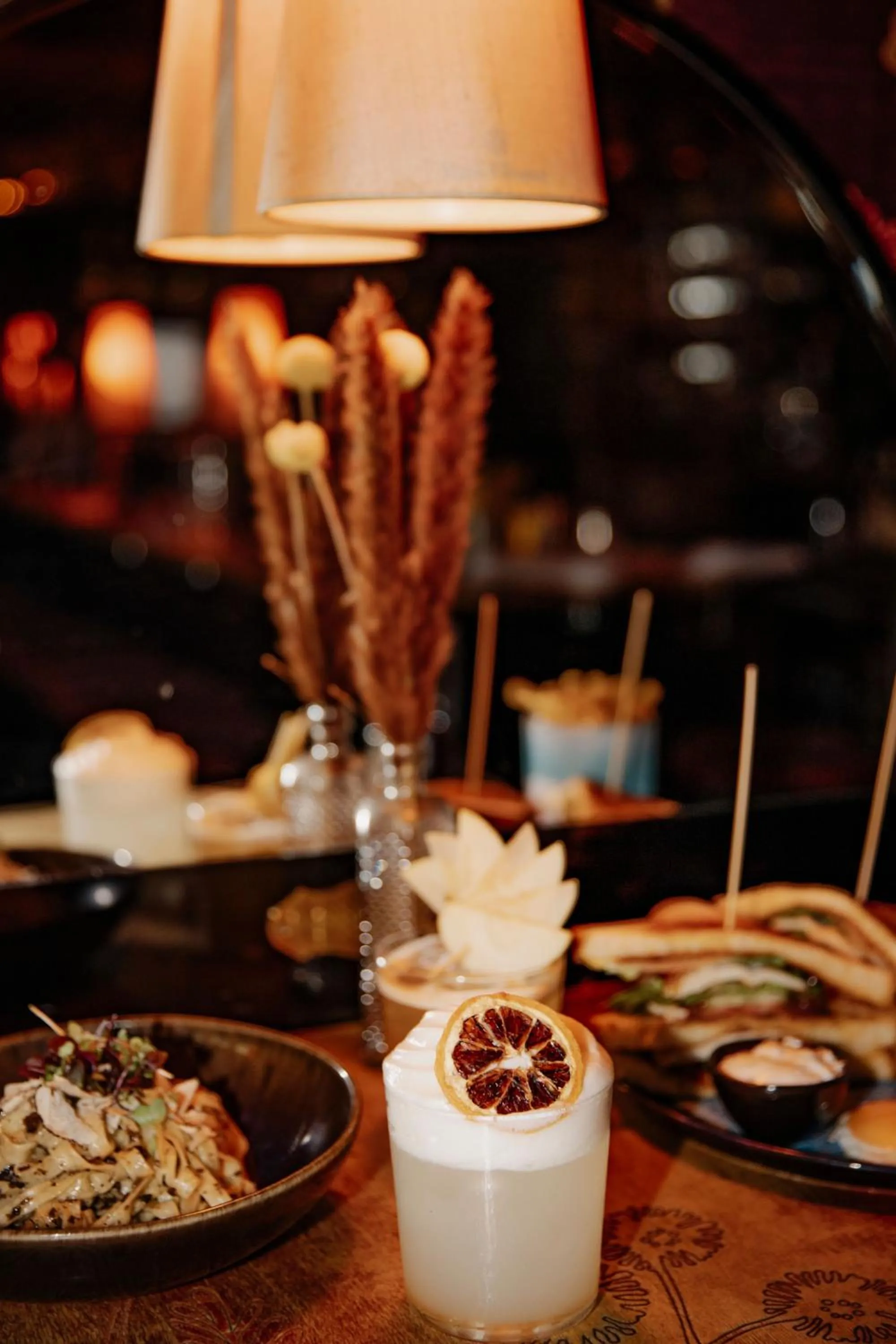 Restaurant/places to eat in Hotel Lux