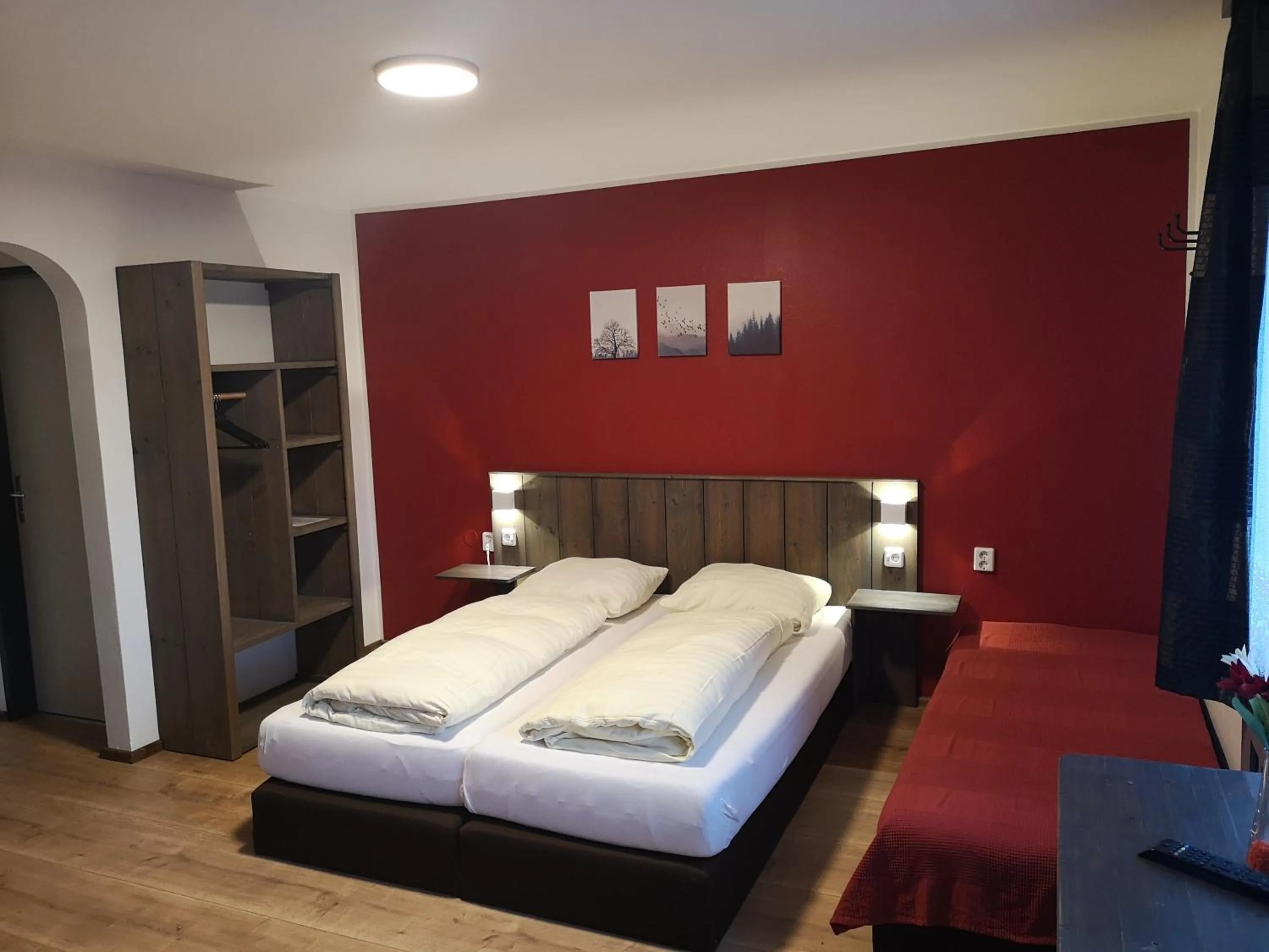 Bed in Bed & Breakfast Der Tiroler