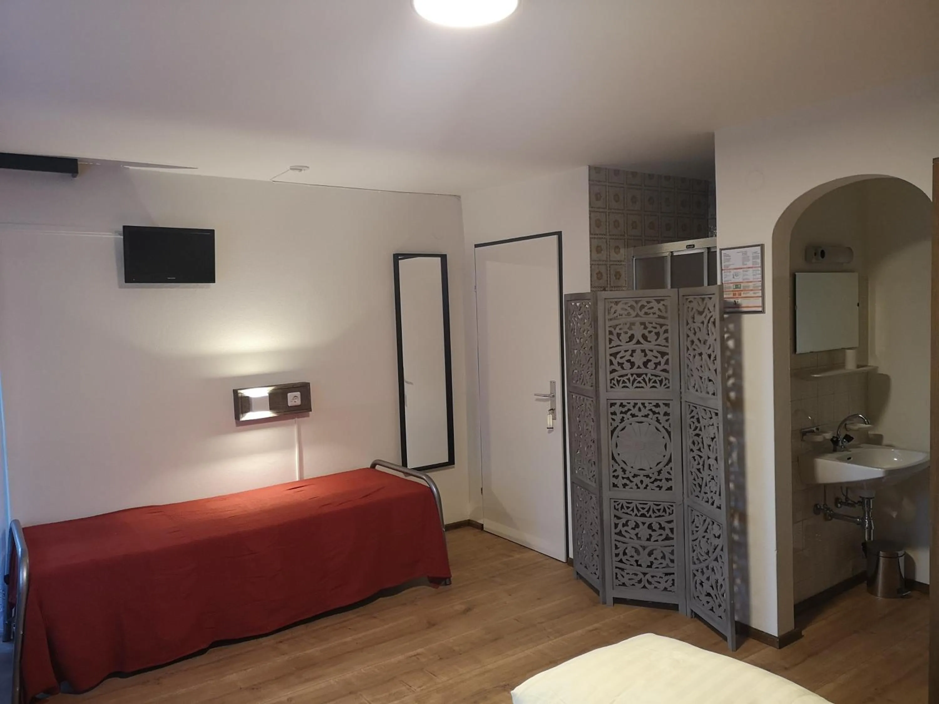 Garden, Bed in Bed & Breakfast Der Tiroler