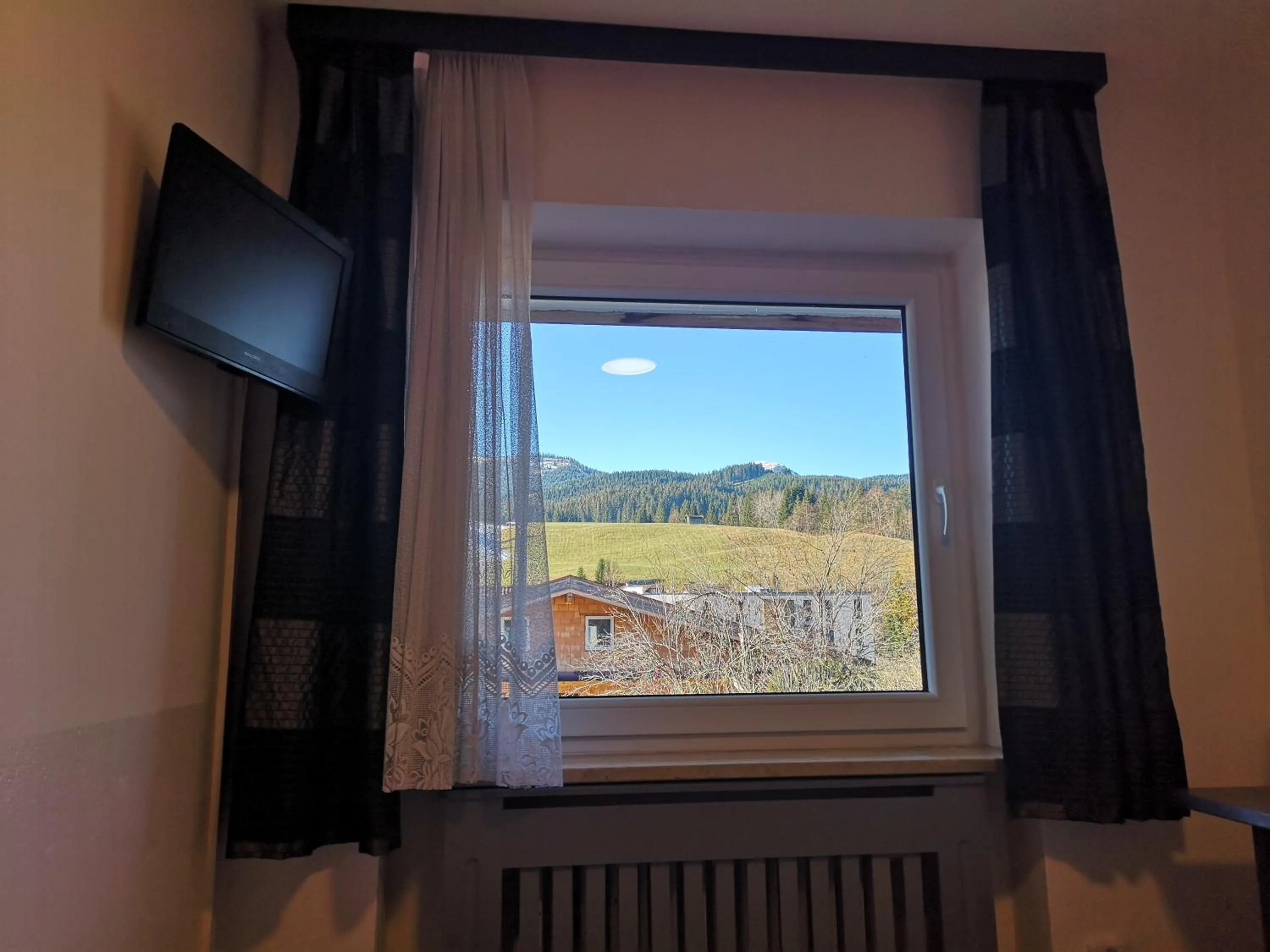 Mountain view in Bed & Breakfast Der Tiroler