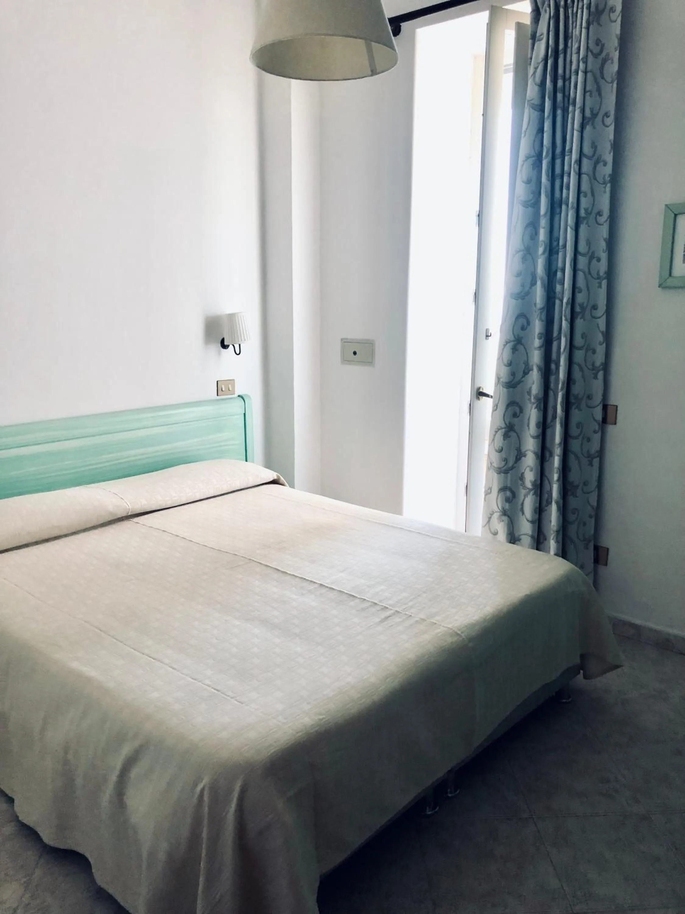 Bedroom, Bed in Hotel Dania