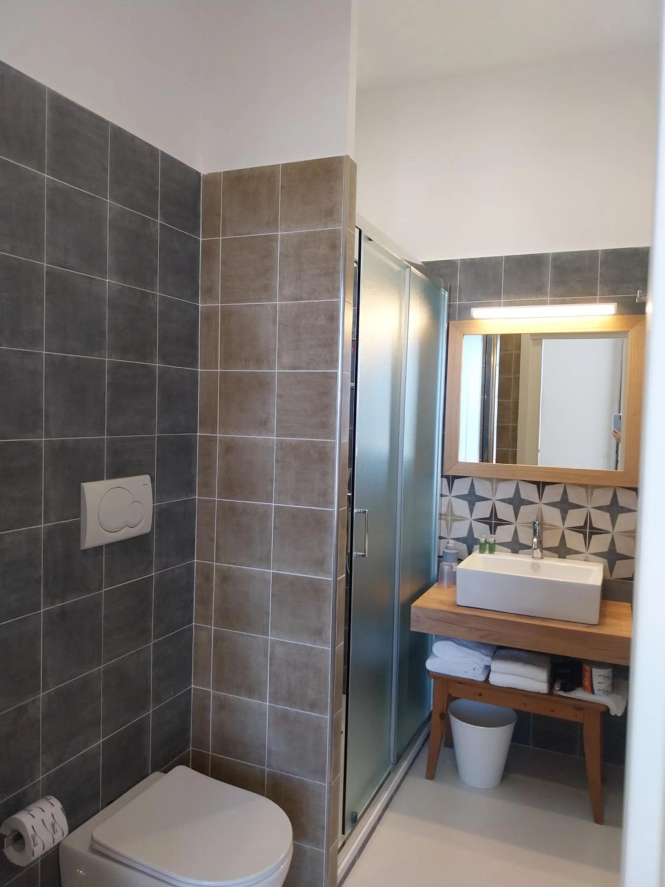 Toilet in Hotel Dania