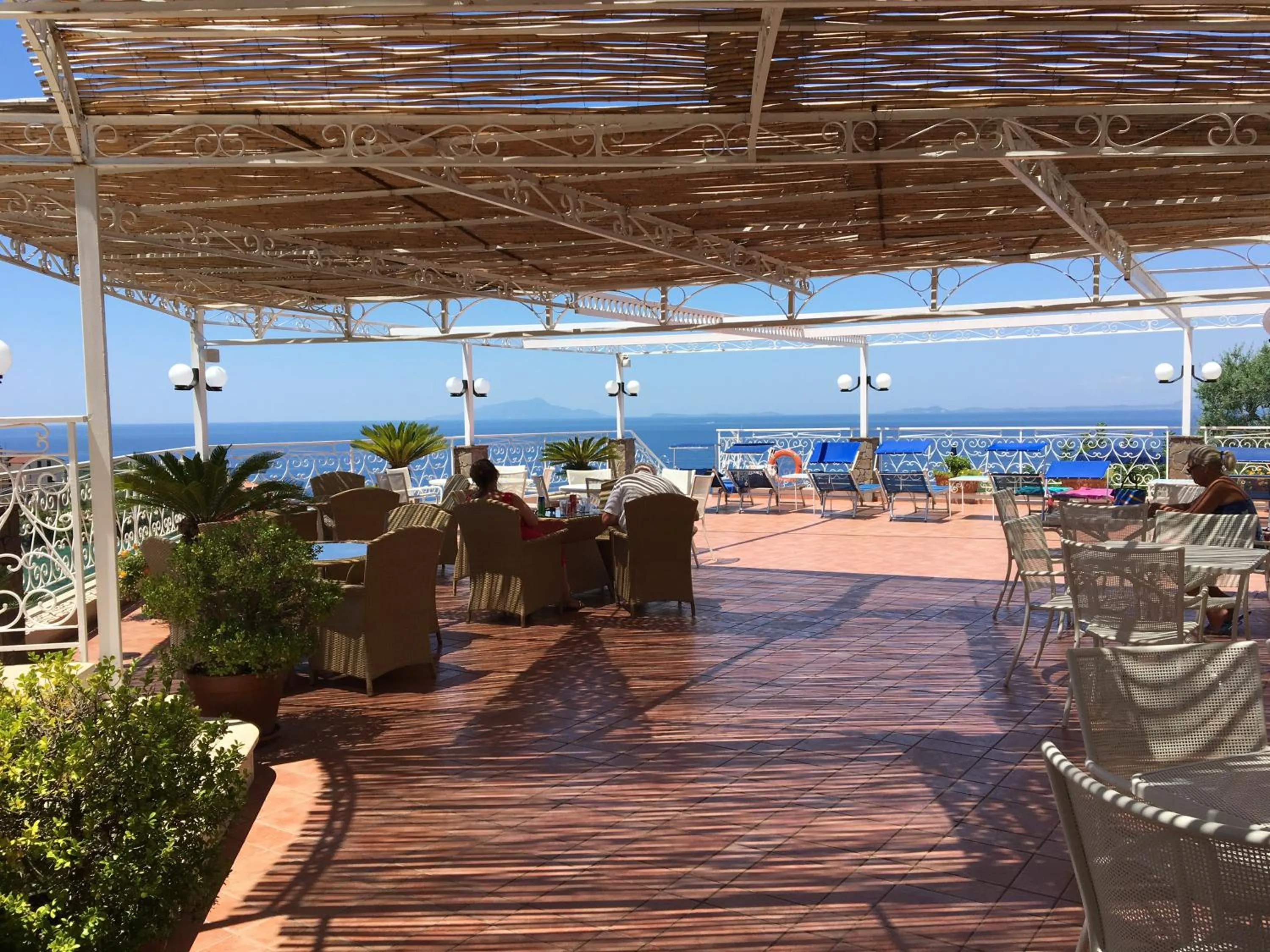 Patio in Hotel Dania