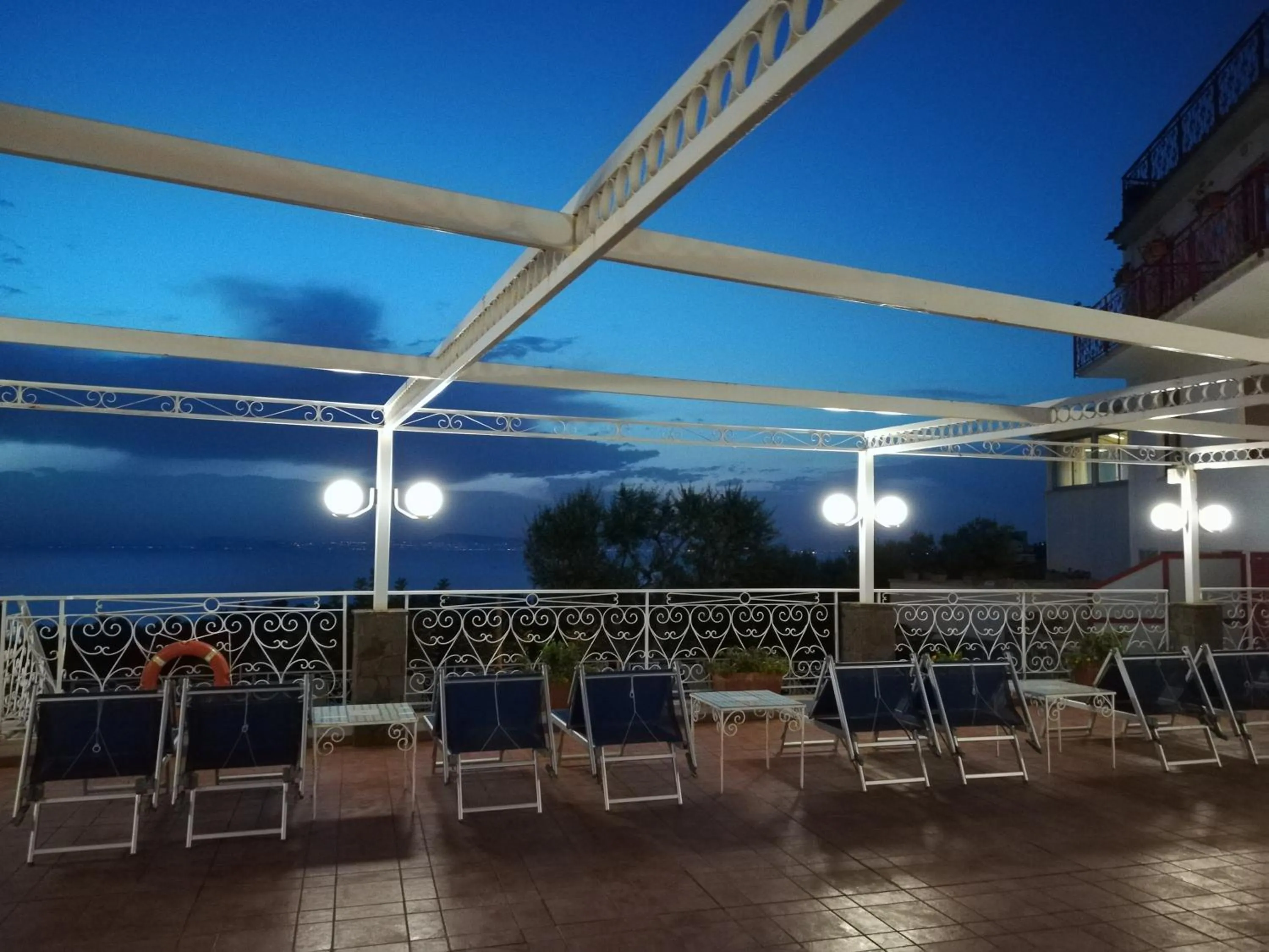 Patio in Hotel Dania