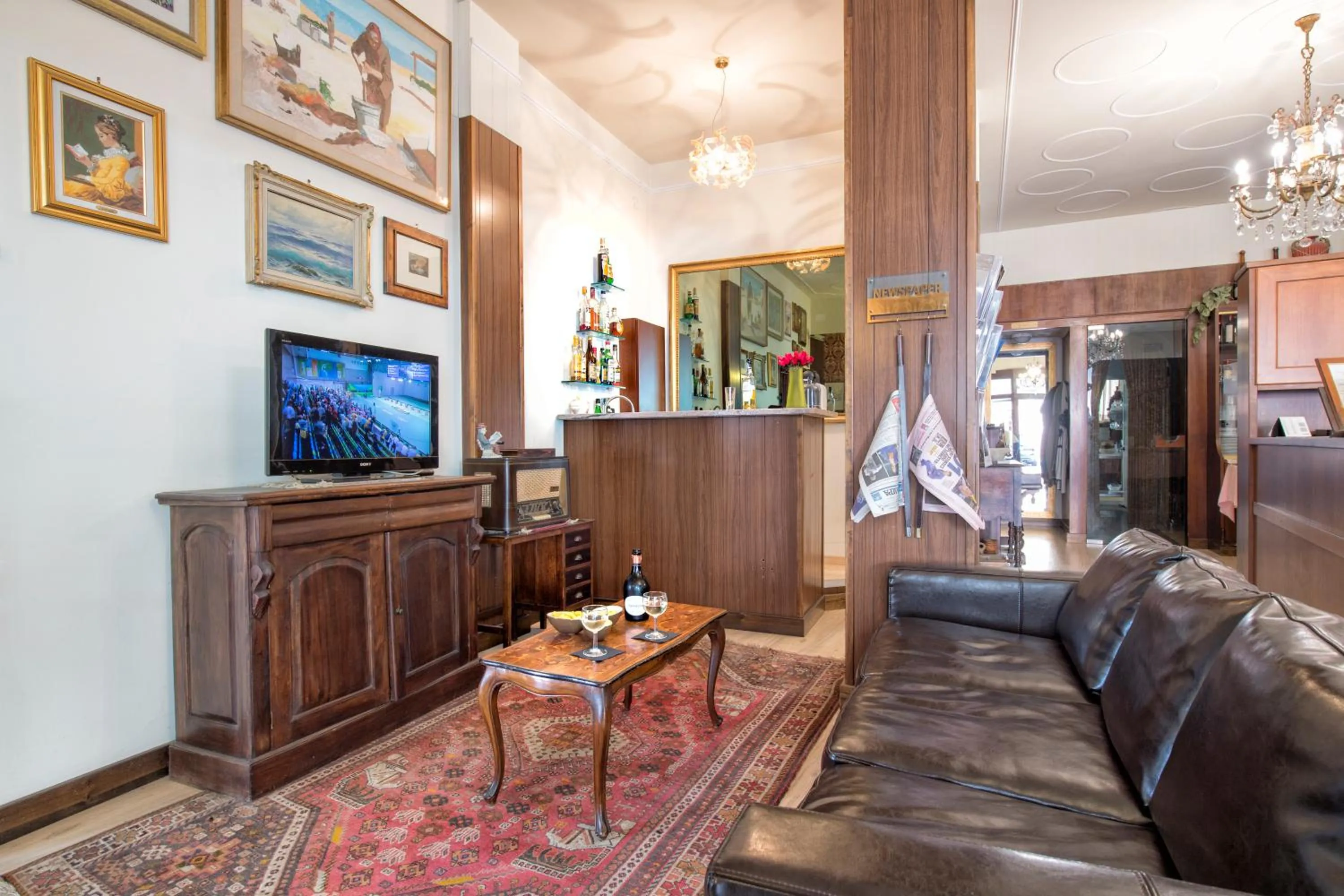 TV and multimedia in Hotel Marisa