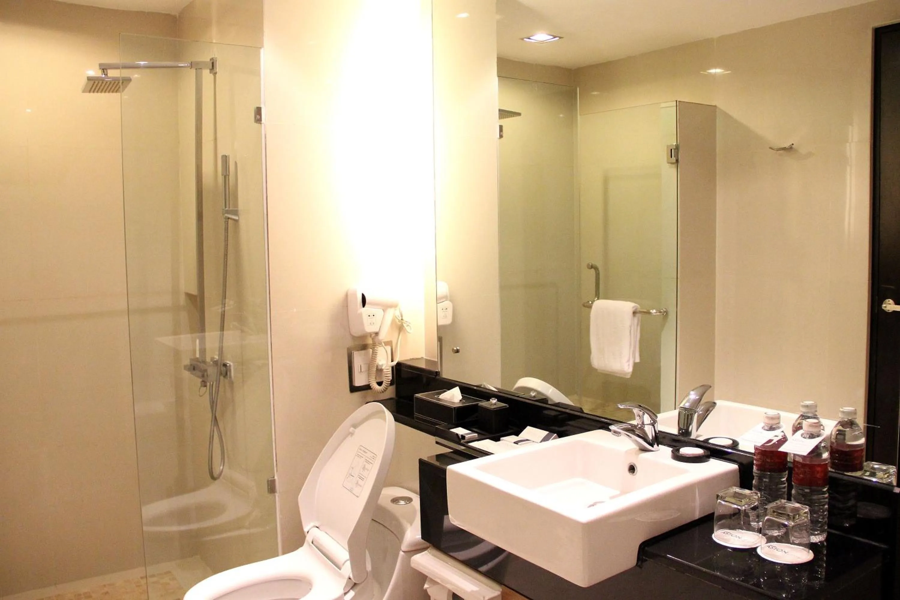 Bathroom in Grand City Hall Hotel & Serviced Residences