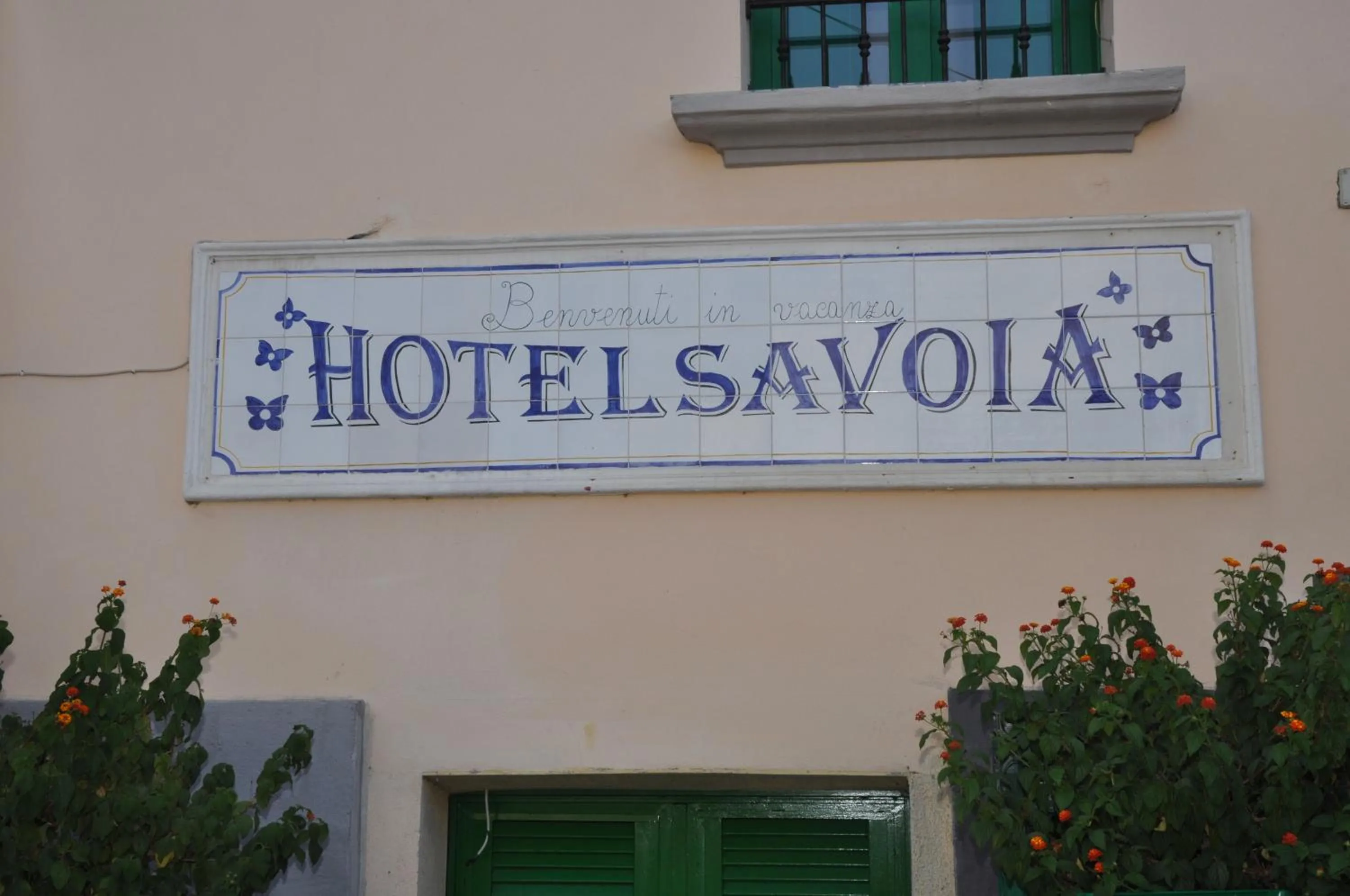 Logo/Certificate/Sign in Hotel Savoia