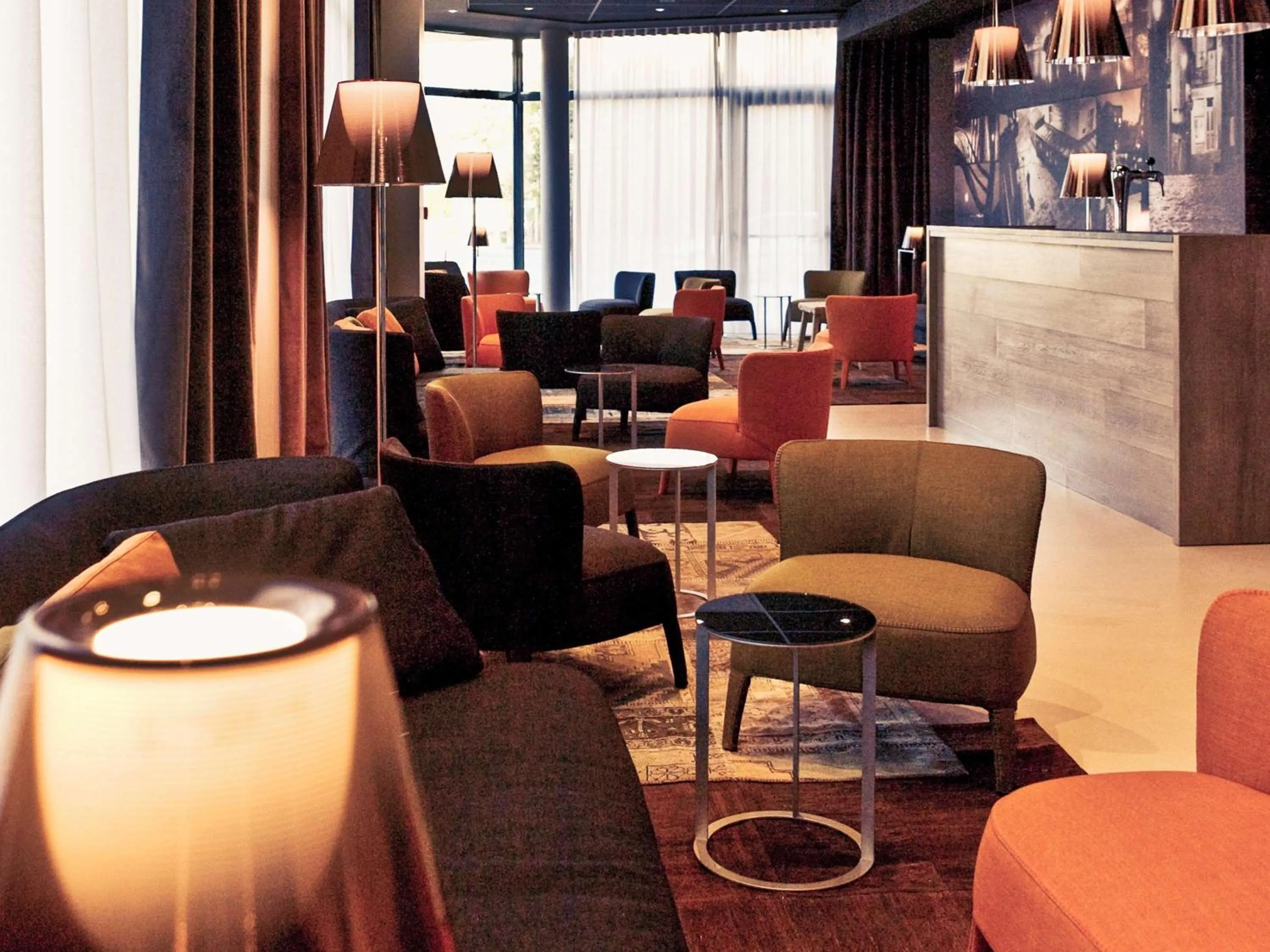 Lounge or bar in Mercure Saint Malo Balmoral