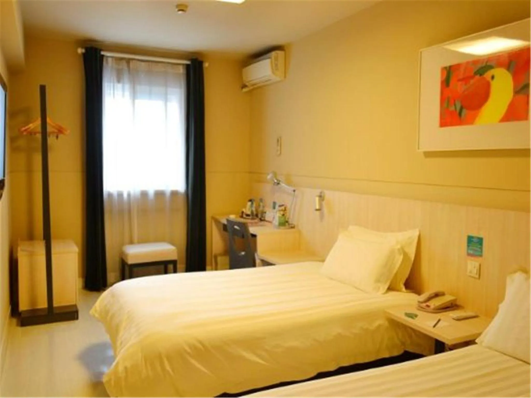 Bed in Jinjiang Inn - Qingdao Zhongshan Road