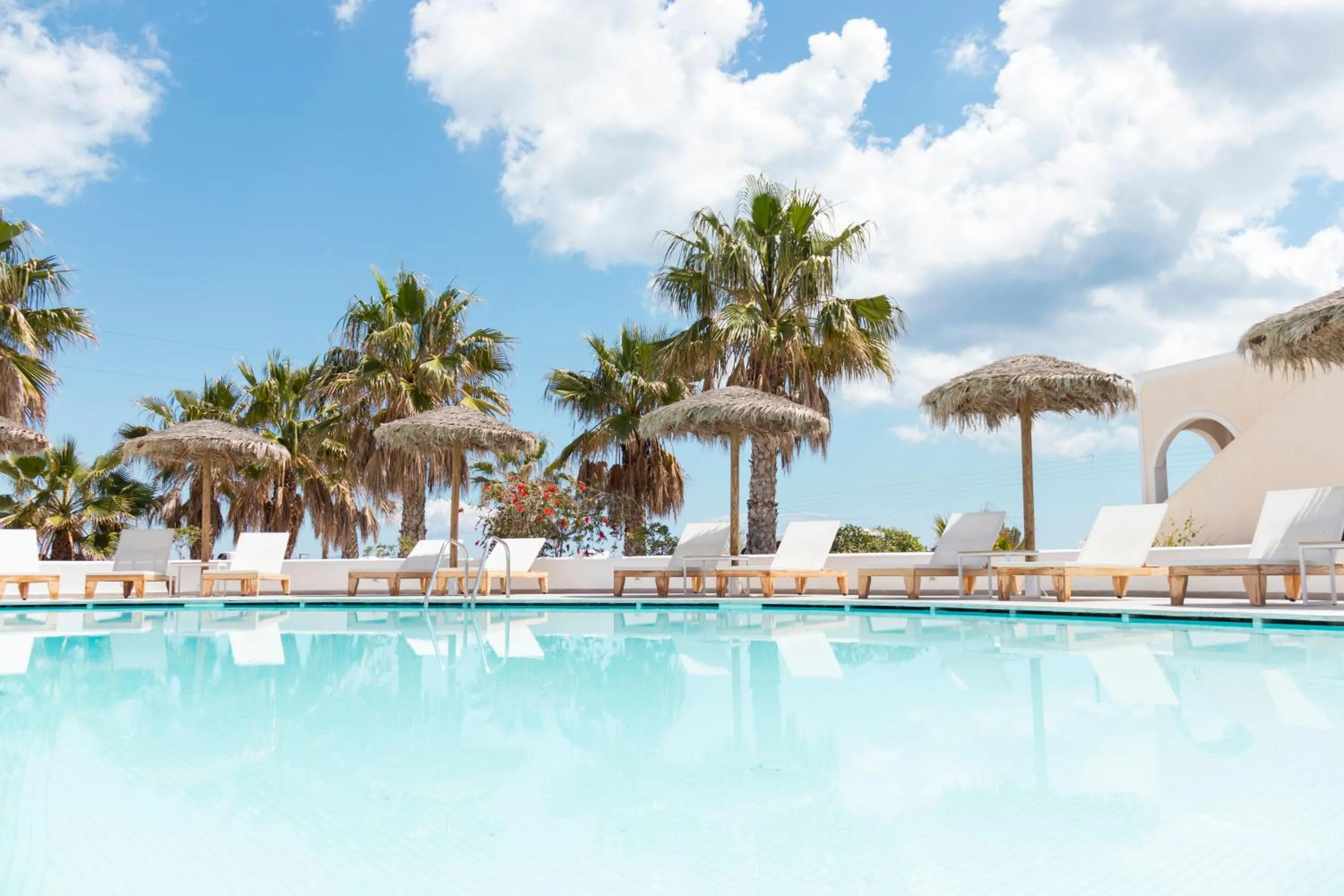 Swimming pool in Casa Vitae Suites