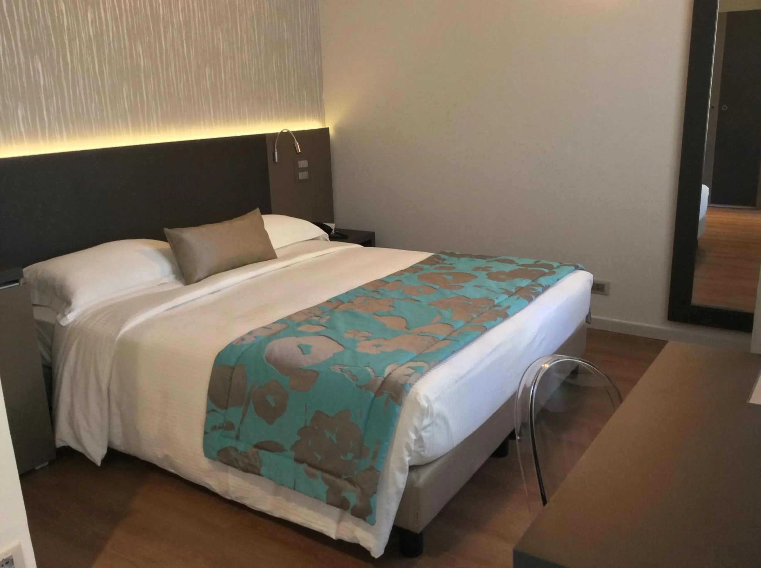 Bedroom, Bed in Hotel Ariston & Apartments