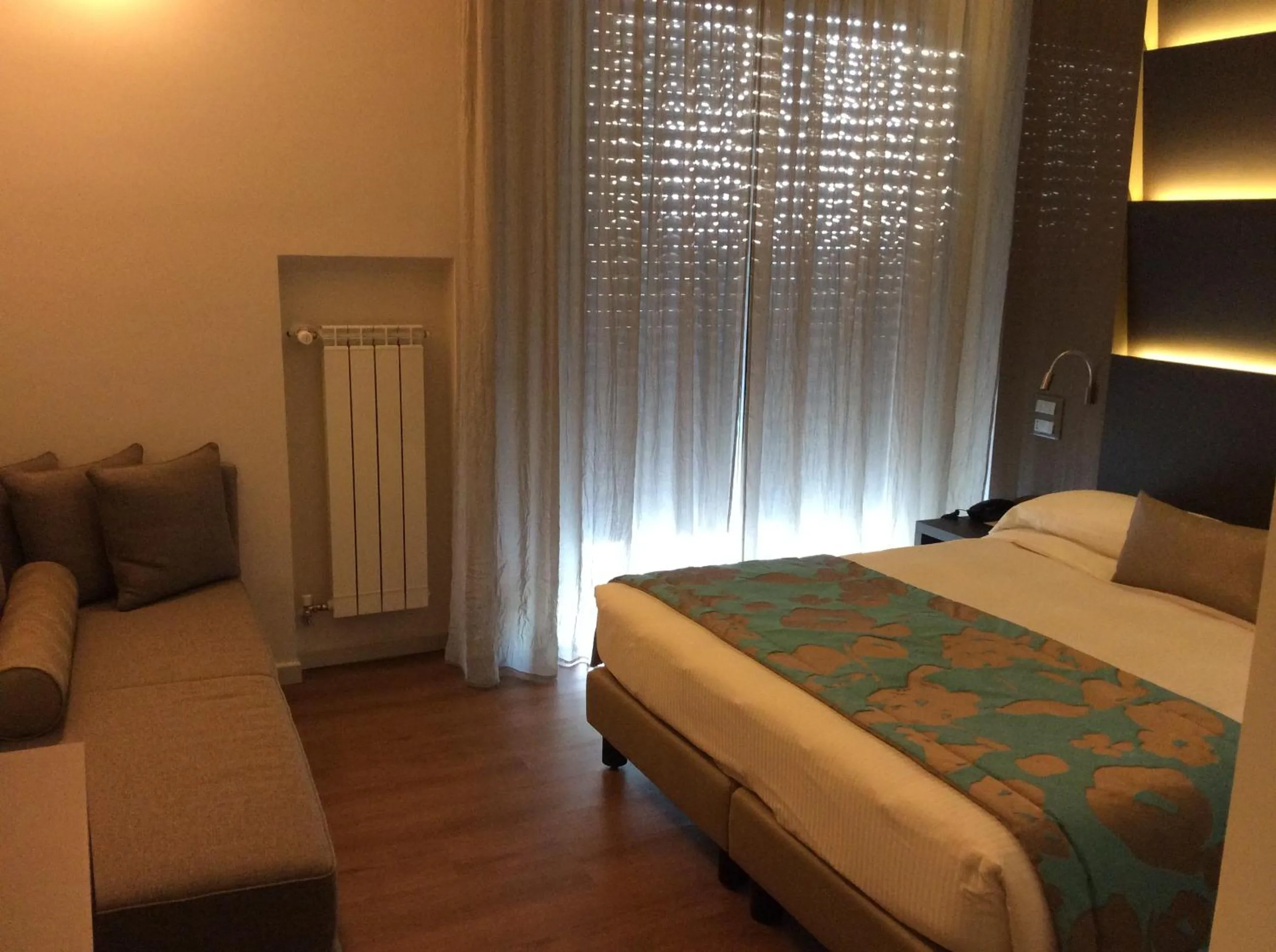 Bedroom, Bed in Hotel Ariston & Apartments