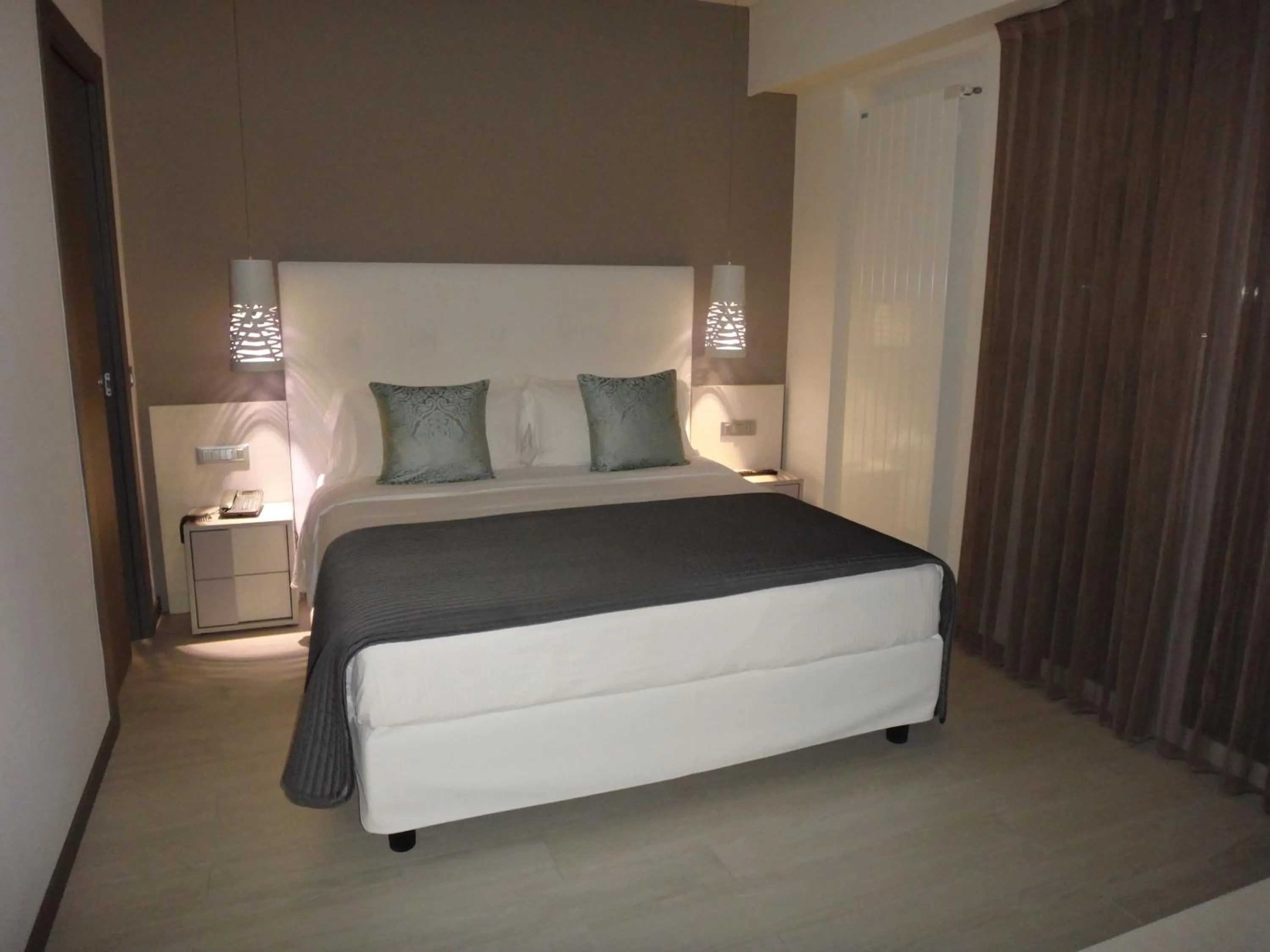 Bedroom, Bed in Hotel Ariston & Apartments