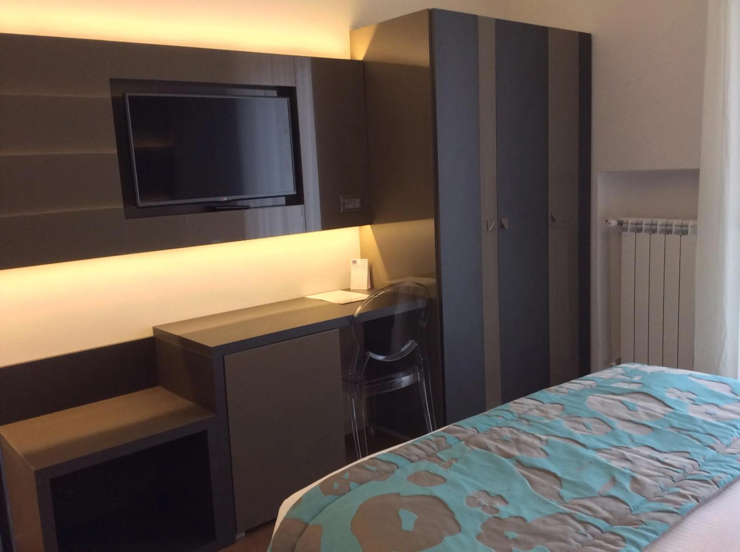 Decorative detail, Bed in Hotel Ariston & Apartments