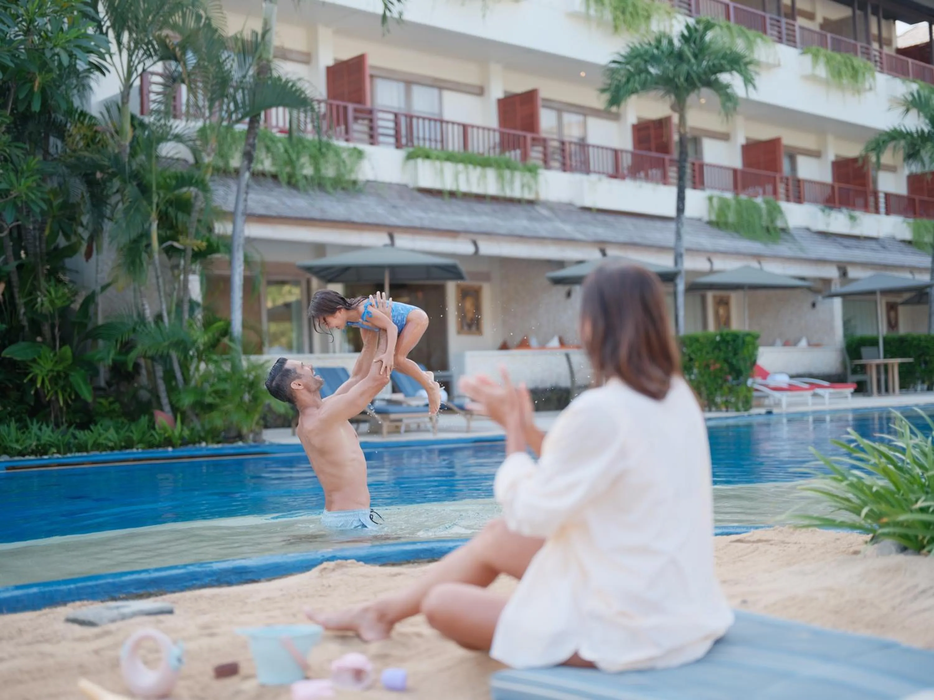 Swimming pool in Blu-Zea Resort by Double-Six