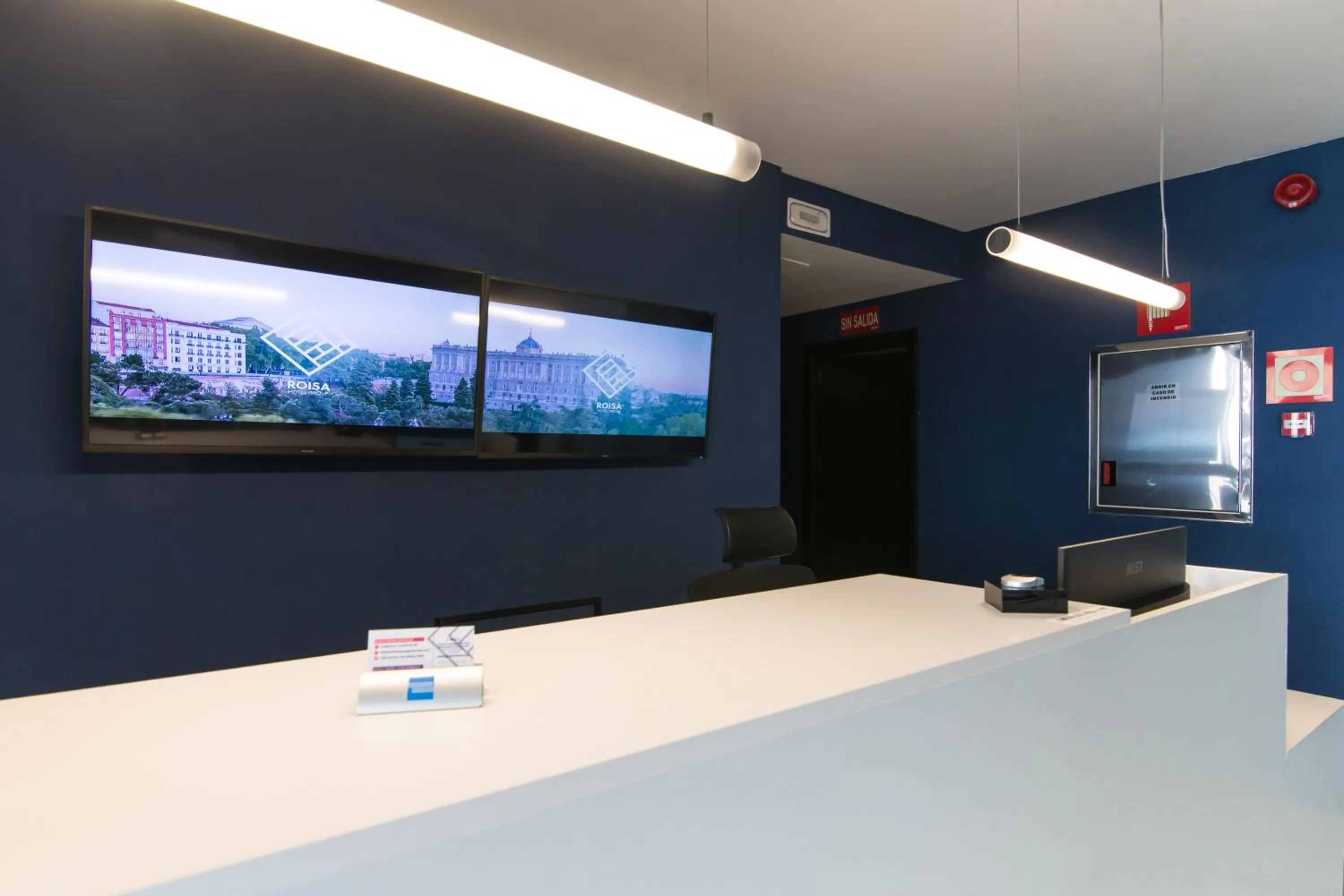 Lobby or reception in Roisa Hostal Boutique