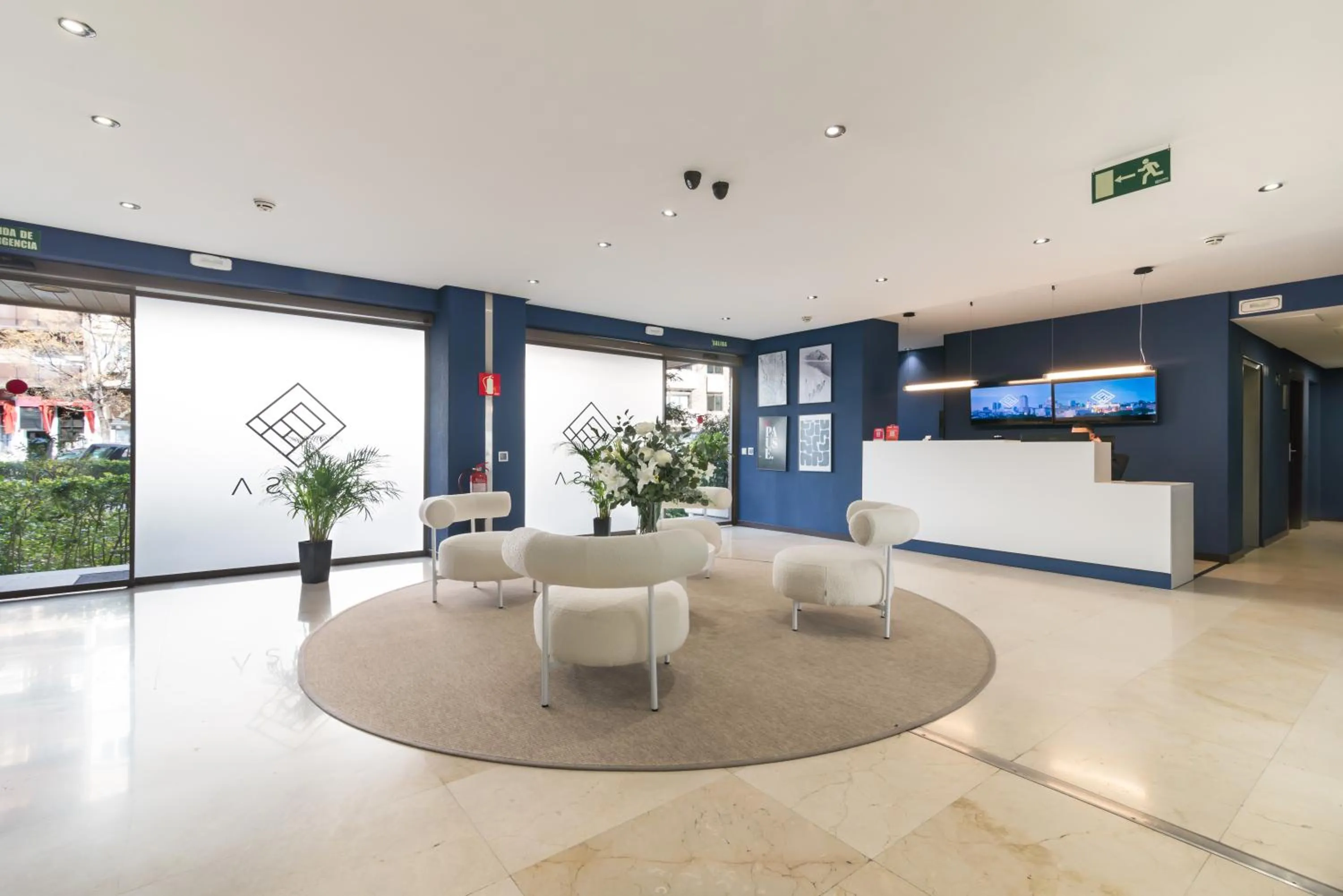 Lobby or reception in Roisa Hostal Boutique