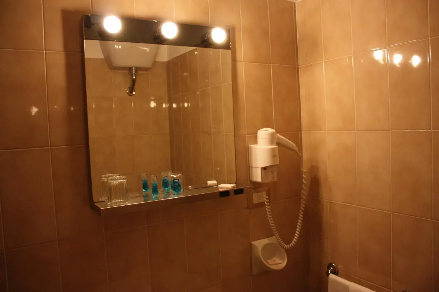 Triple Room in Hotel Turismo Triple Room in Hotel Turismo