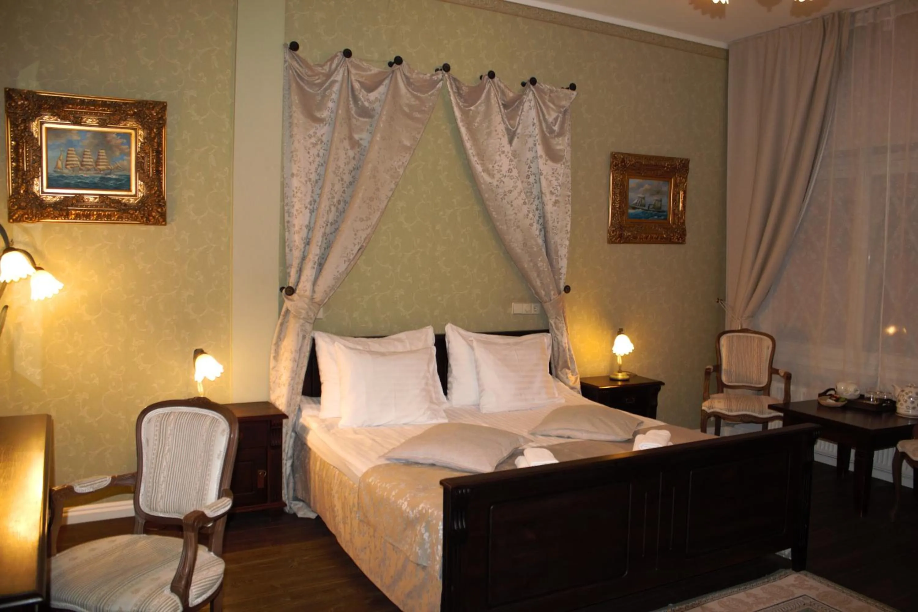 Photo of the whole room, Bed in Taanilinna Hotell