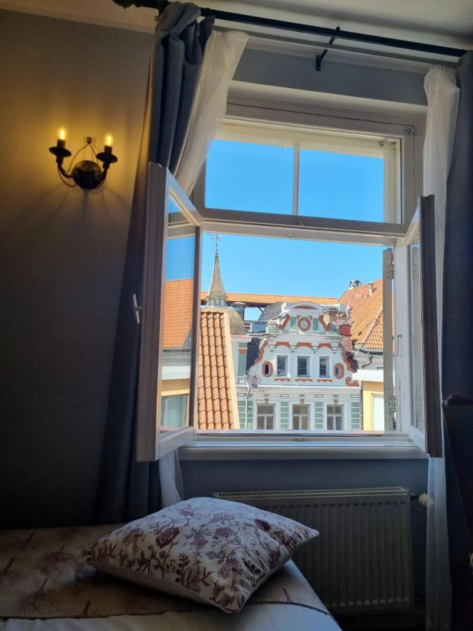 View (from property/room), Bed in Taanilinna Hotell