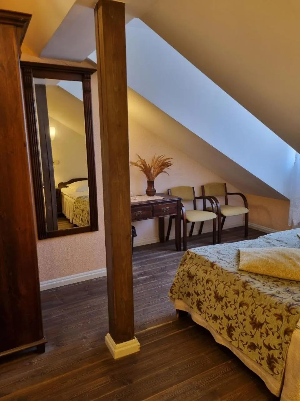 Photo of the whole room, Bed in Taanilinna Hotell