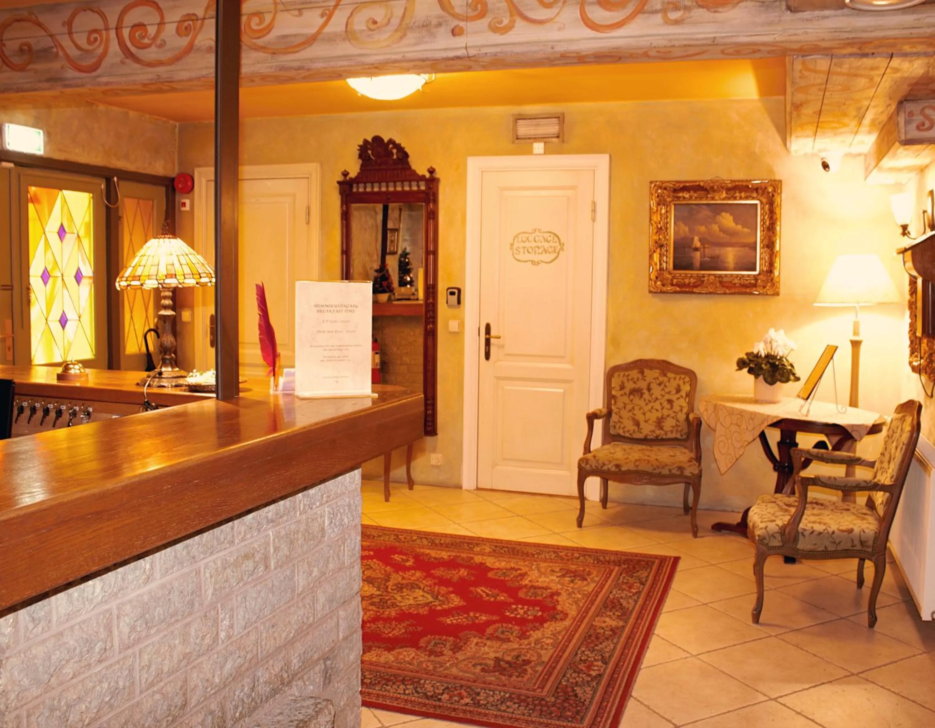 Lobby or reception in Taanilinna Hotell