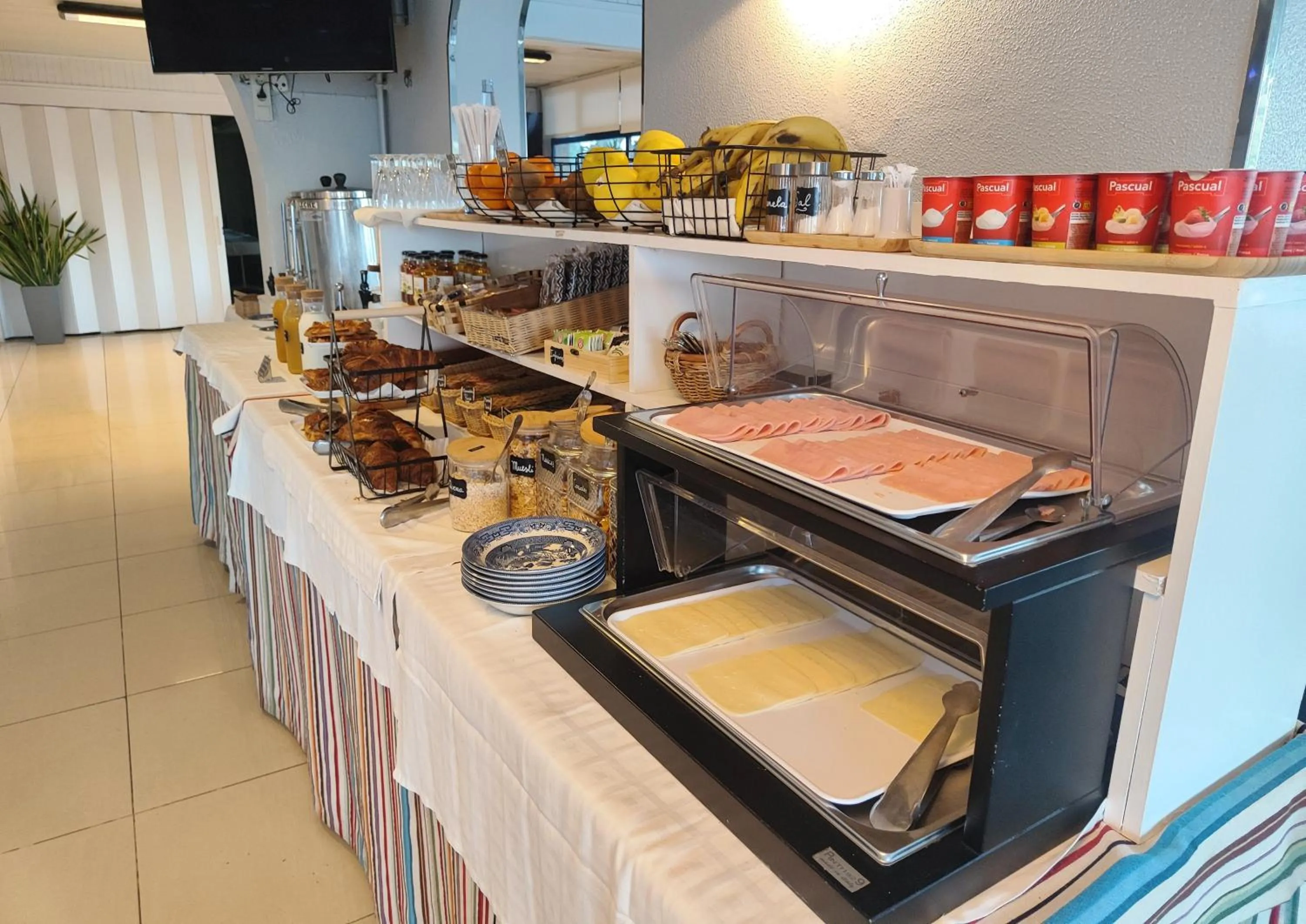 Breakfast in Hotel Miramar Playa America Nigran