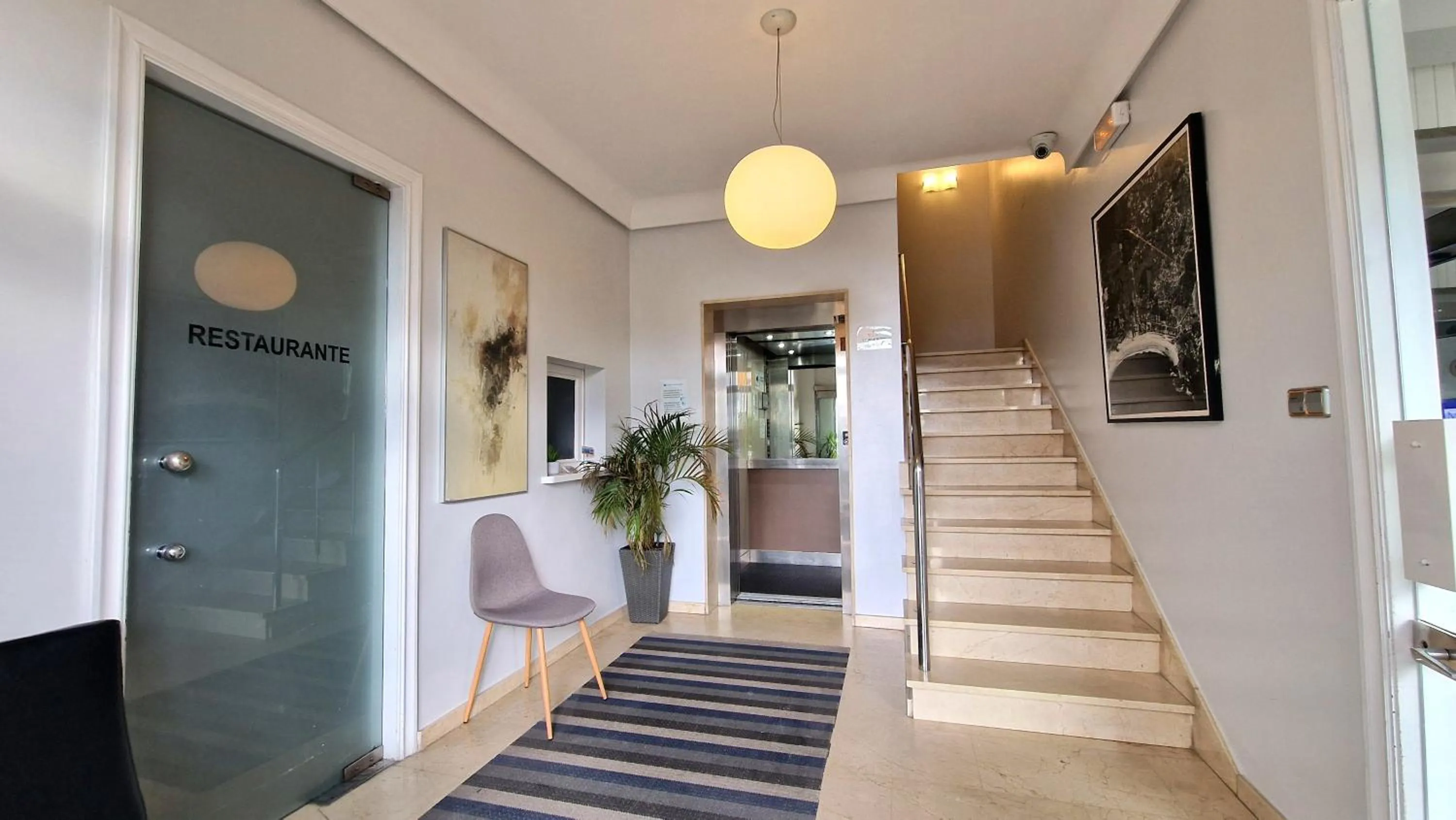 Facade/entrance in Hotel Miramar Playa America Nigran