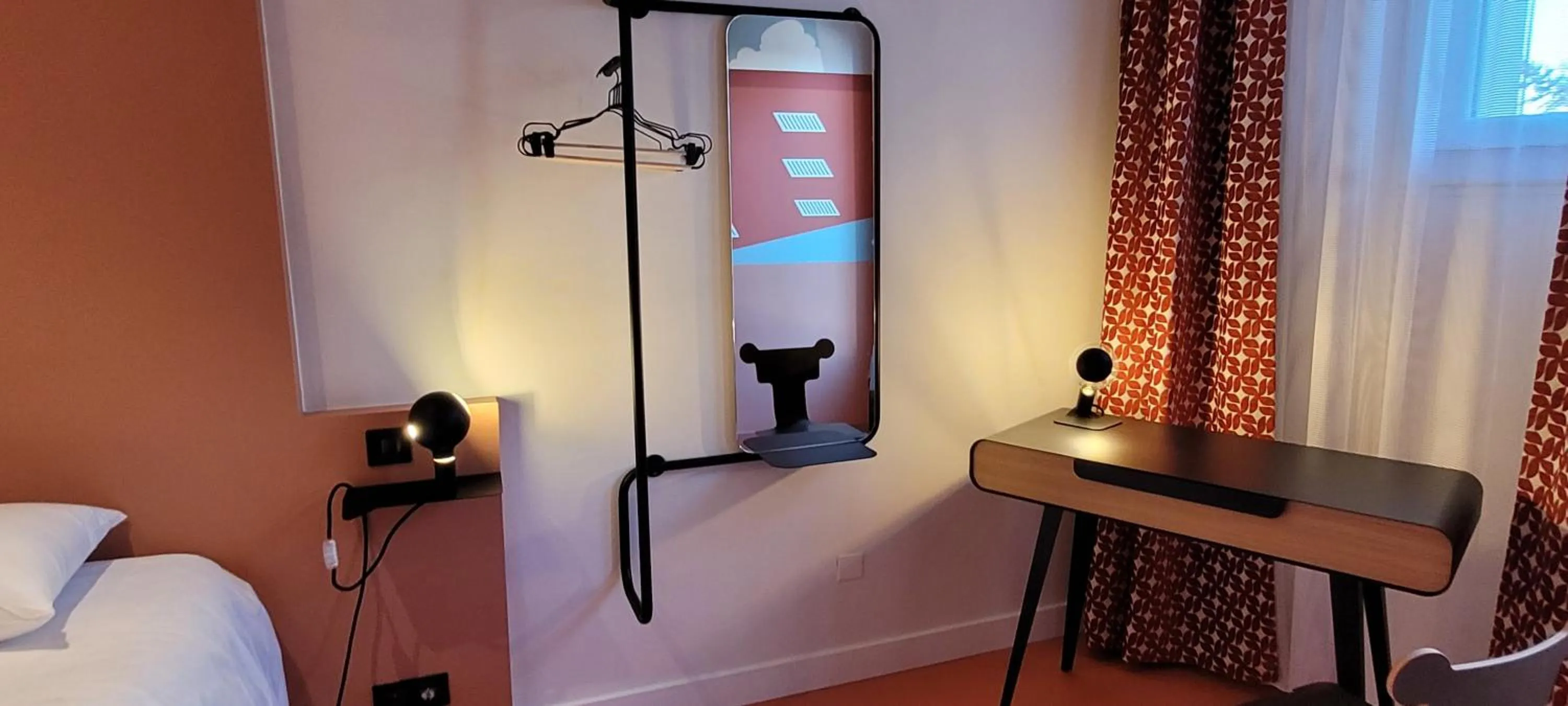 Photo of the whole room, Bed in Seakub hotel