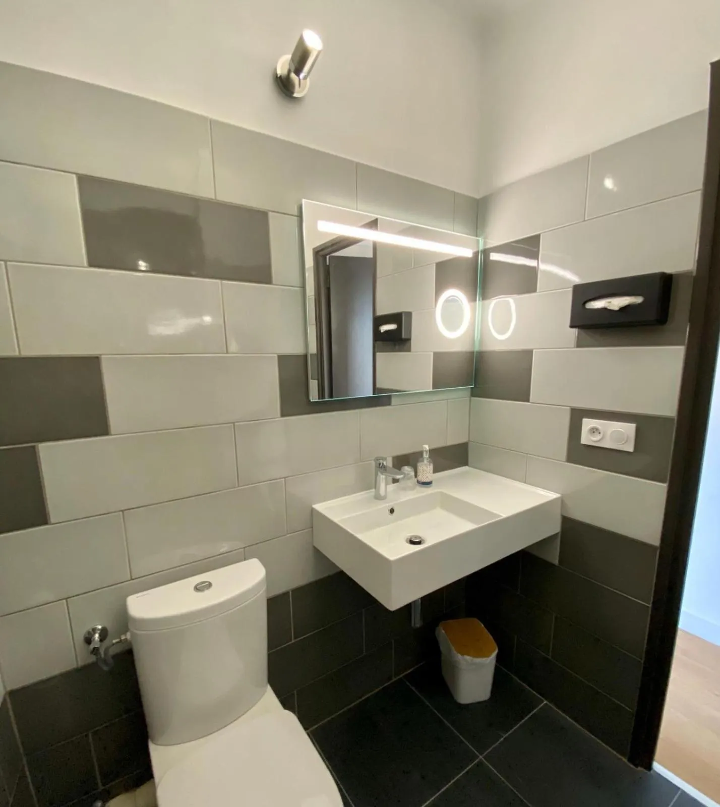 Bathroom in Hotel Courbet