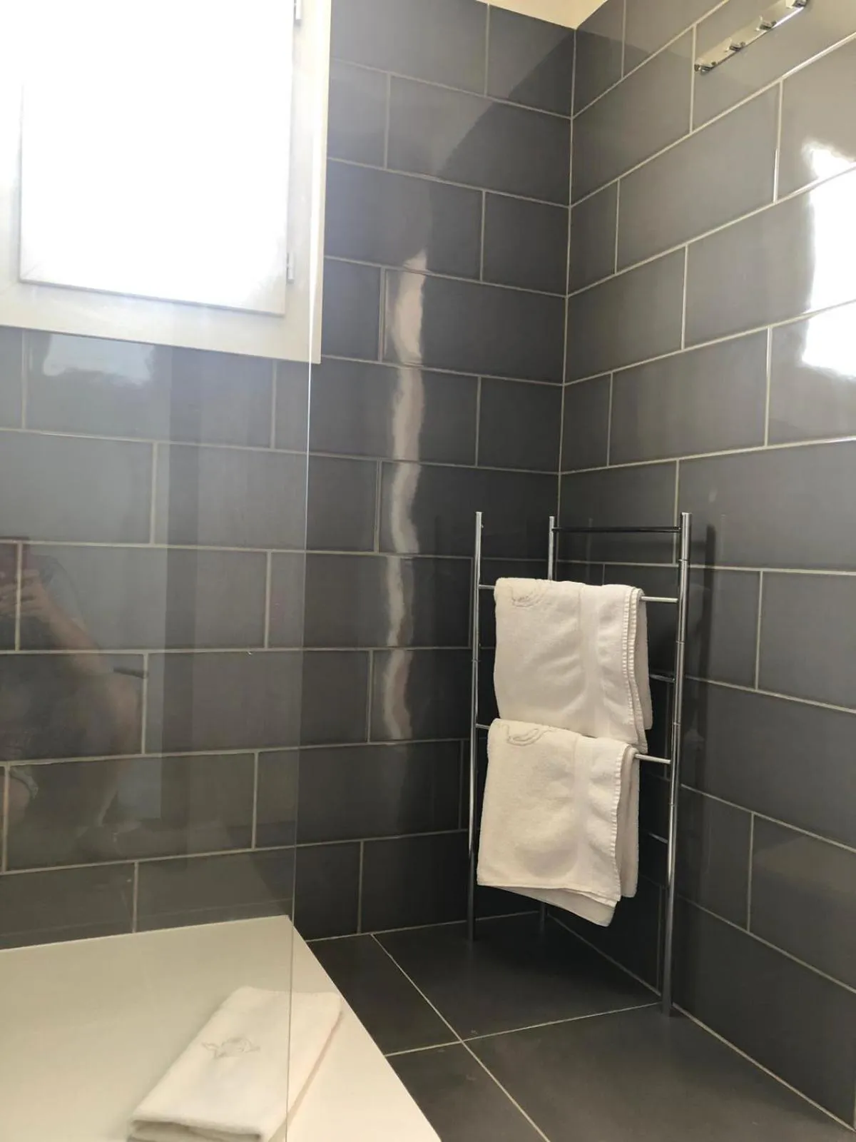 Bathroom in Hotel Courbet