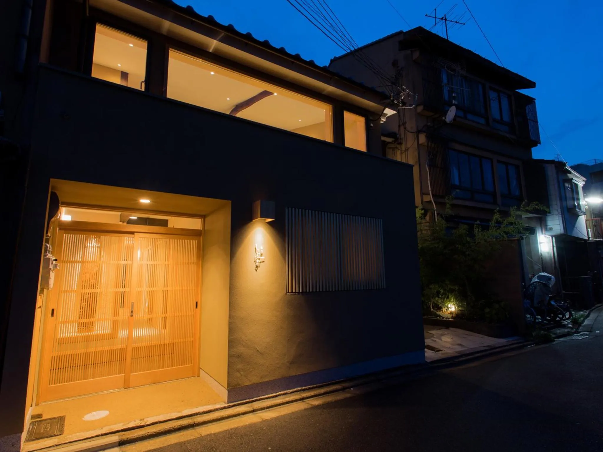 Facade/entrance in Shirasagi Kyoto