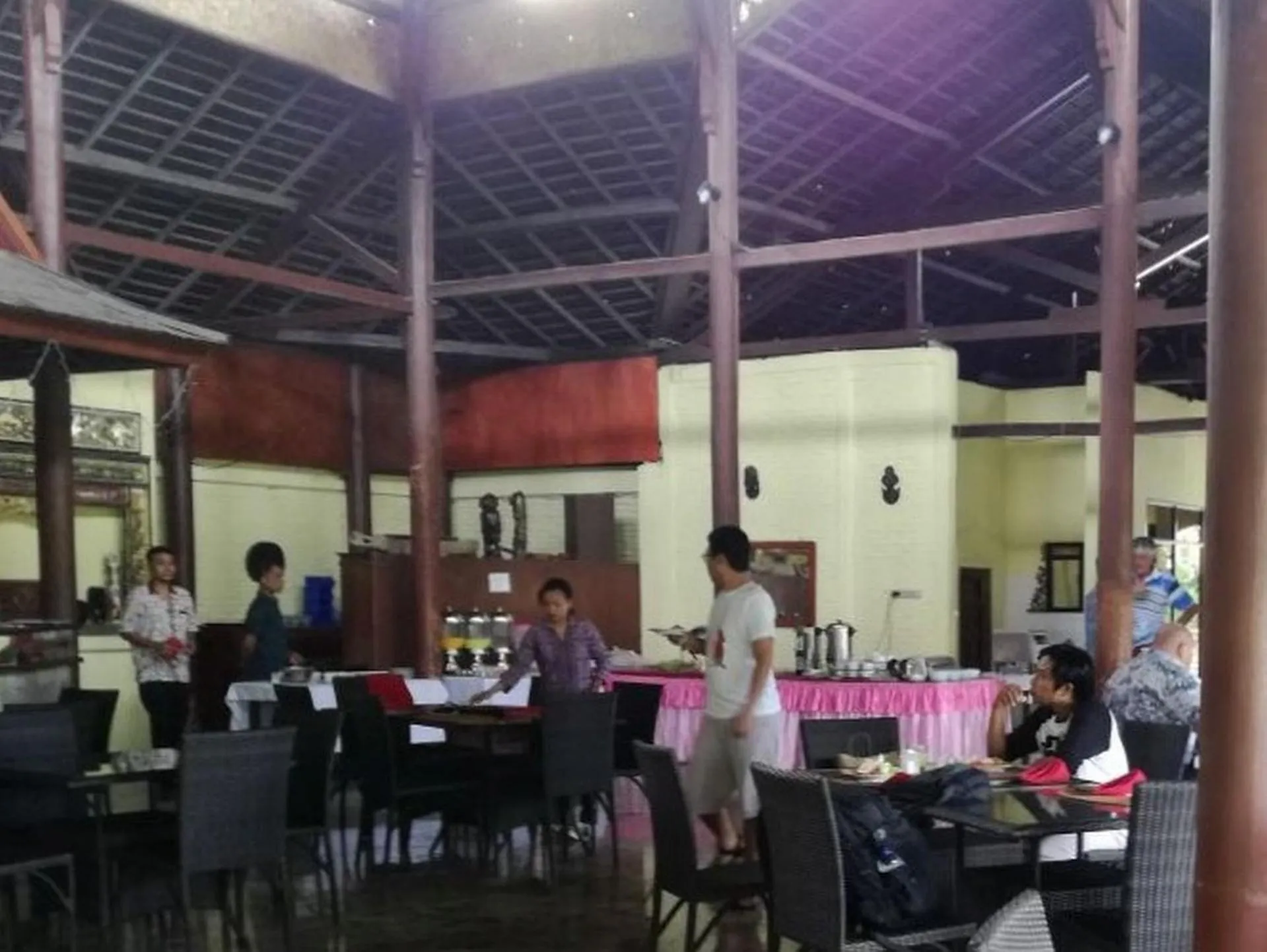 Restaurant/places to eat in Puri Bunga Beach Cottages