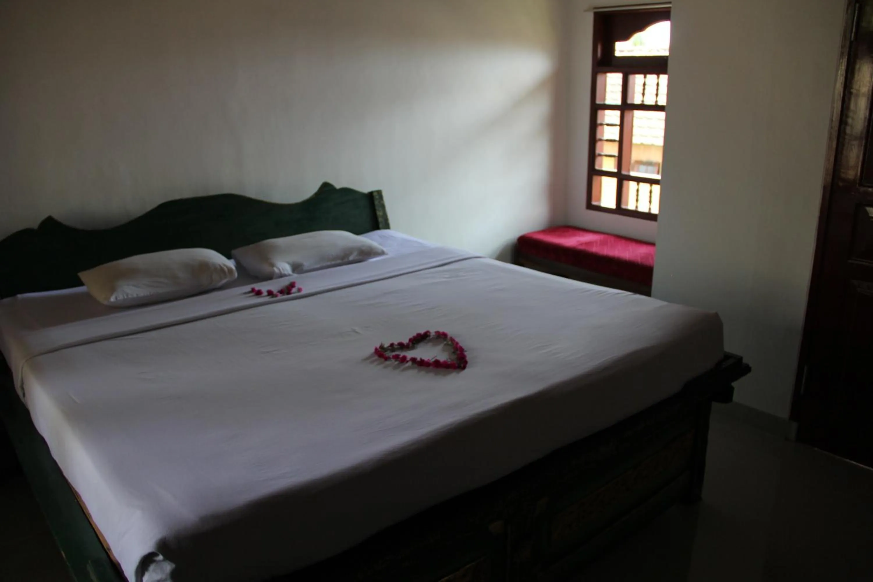 Bedroom, Bed in Puri Bunga Beach Cottages