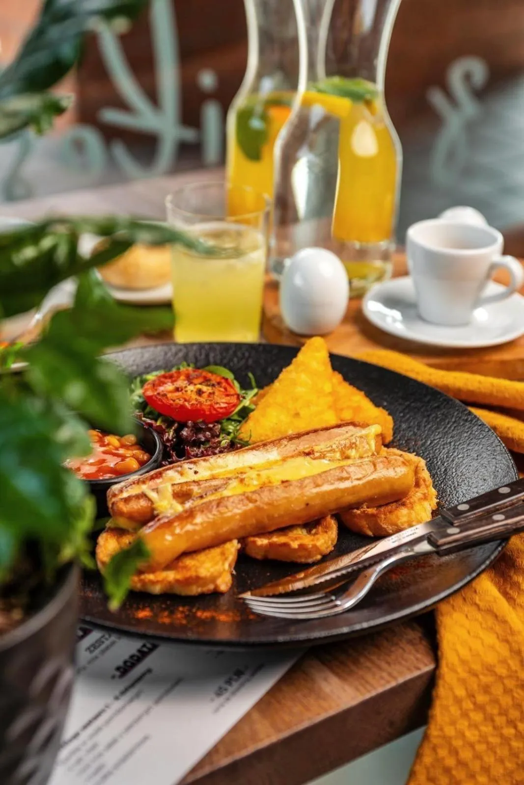 Restaurant/places to eat in Turnau City Aparthotel