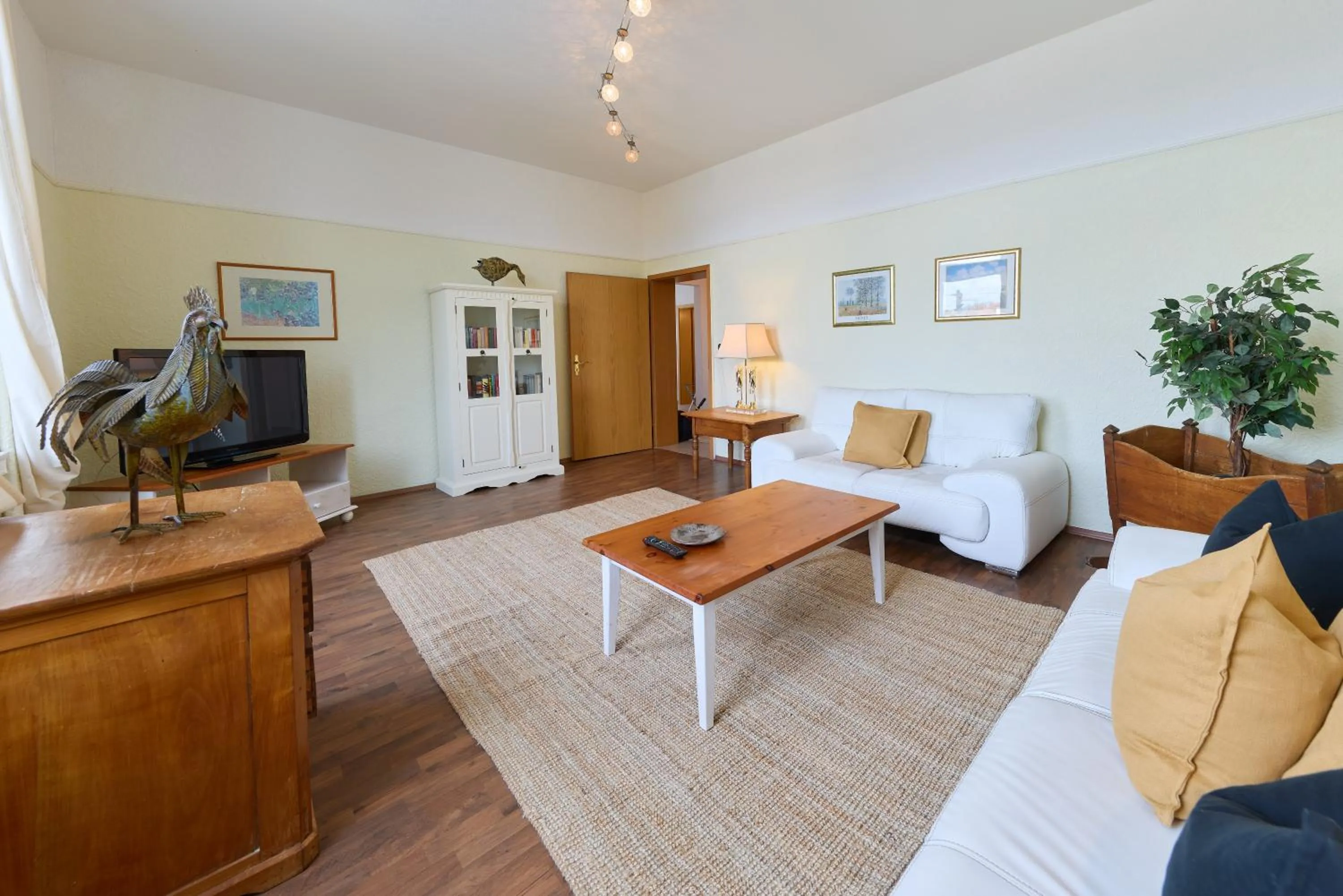 Library in arador CITY Hotel