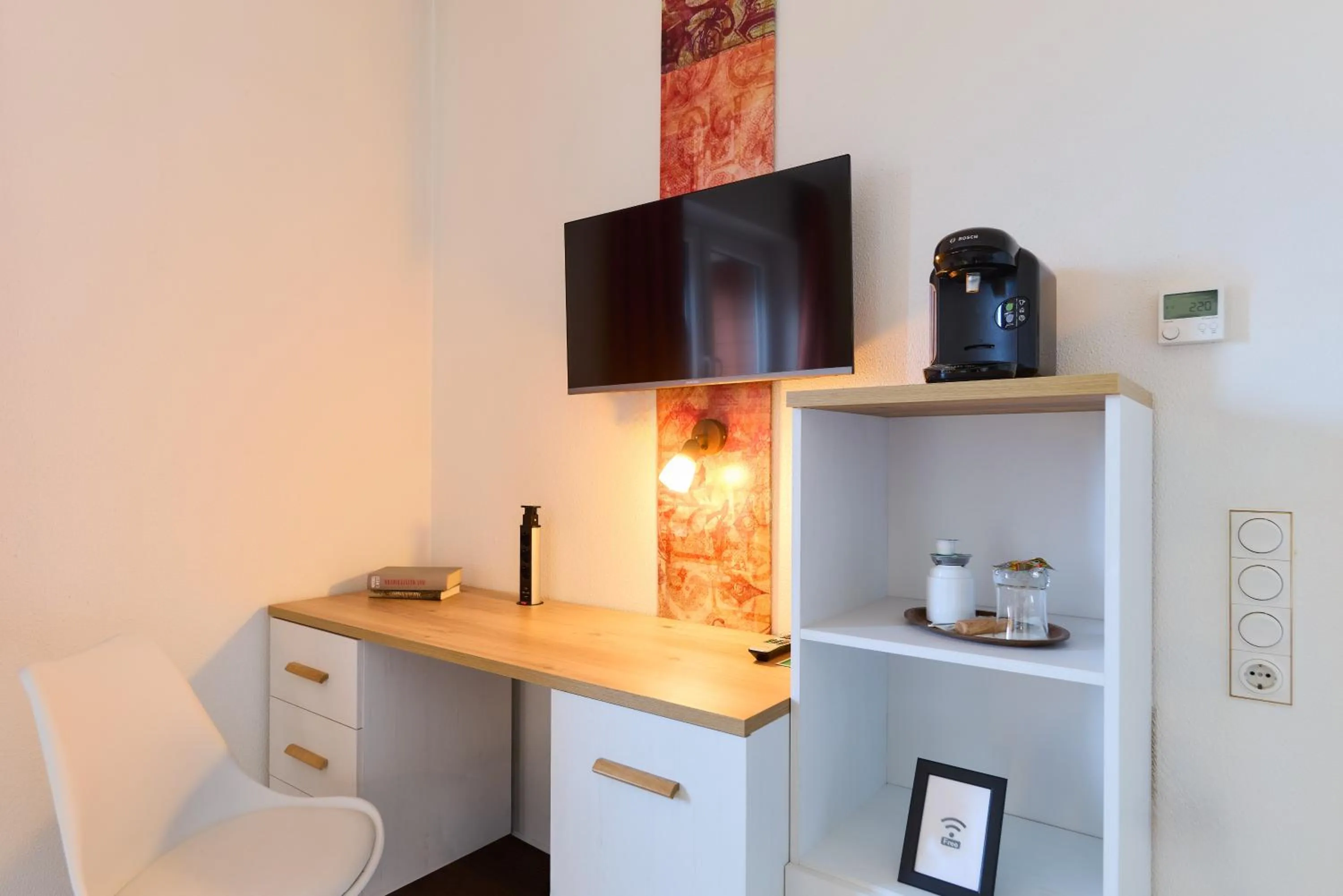 TV and multimedia in arador CITY Hotel