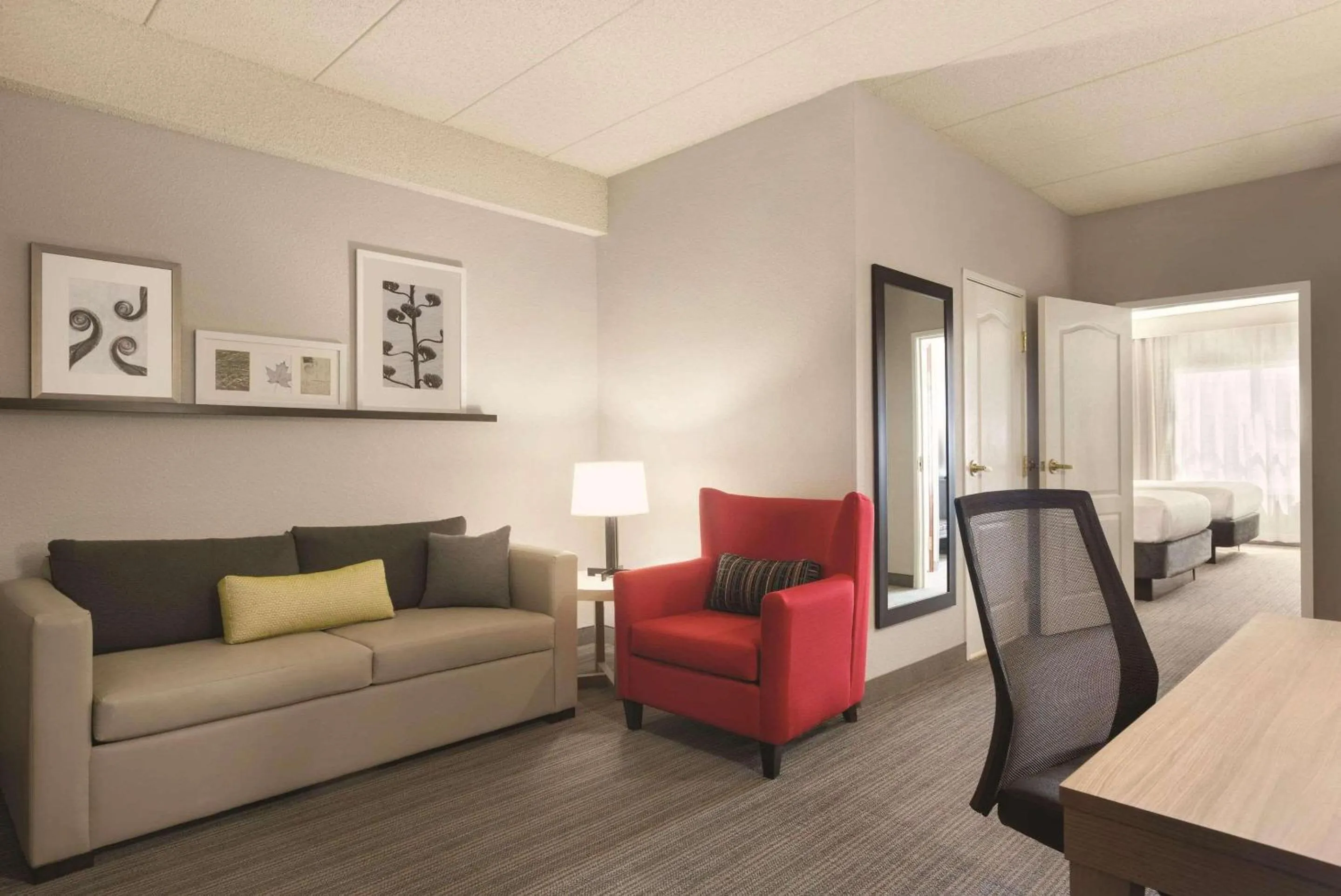 Bedroom in Country Inn & Suites by Radisson, Shoreview-Mounds View, MN