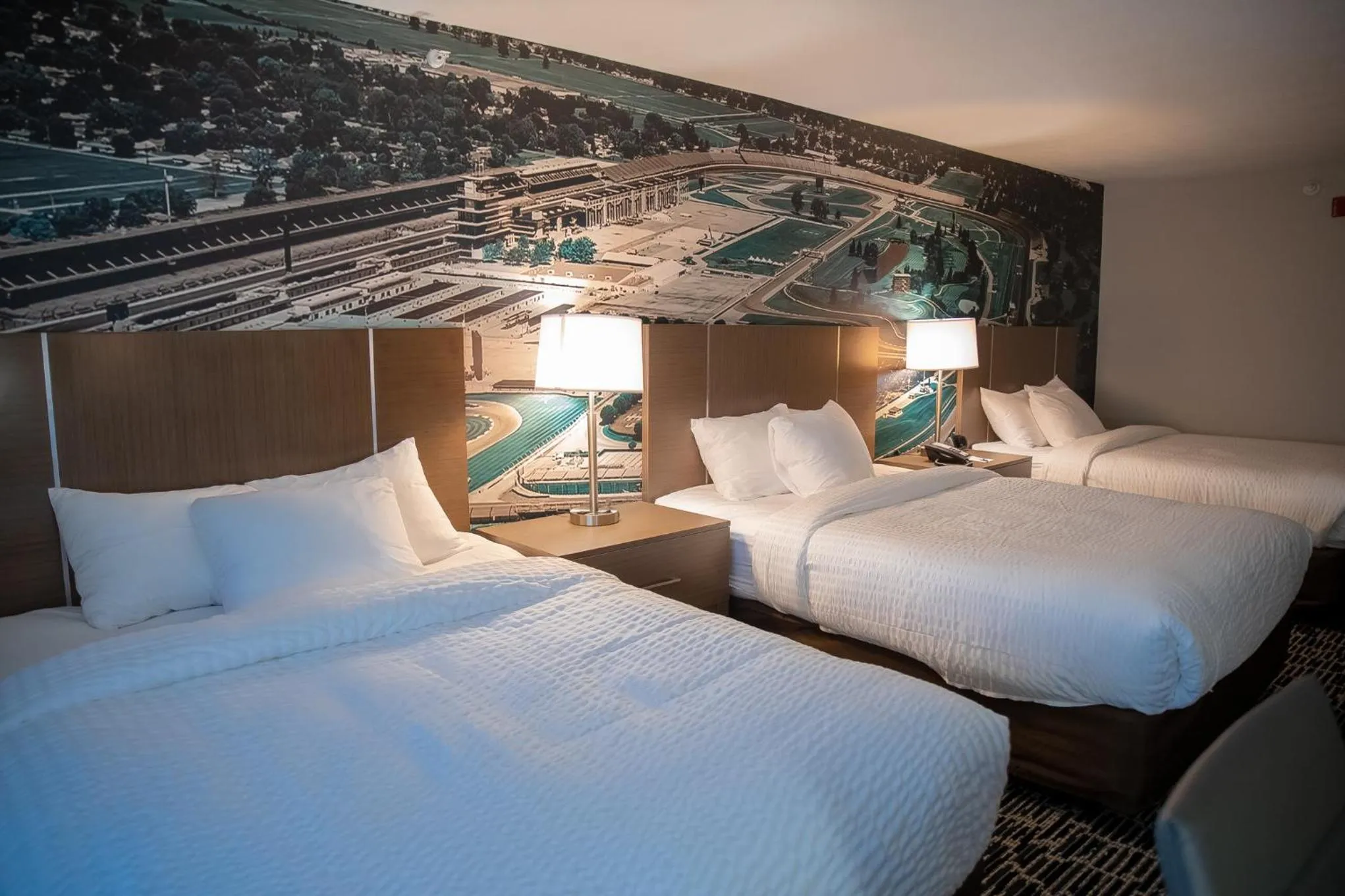 Photo of the whole room, Bed in Clarion Pointe Indianapolis Airport