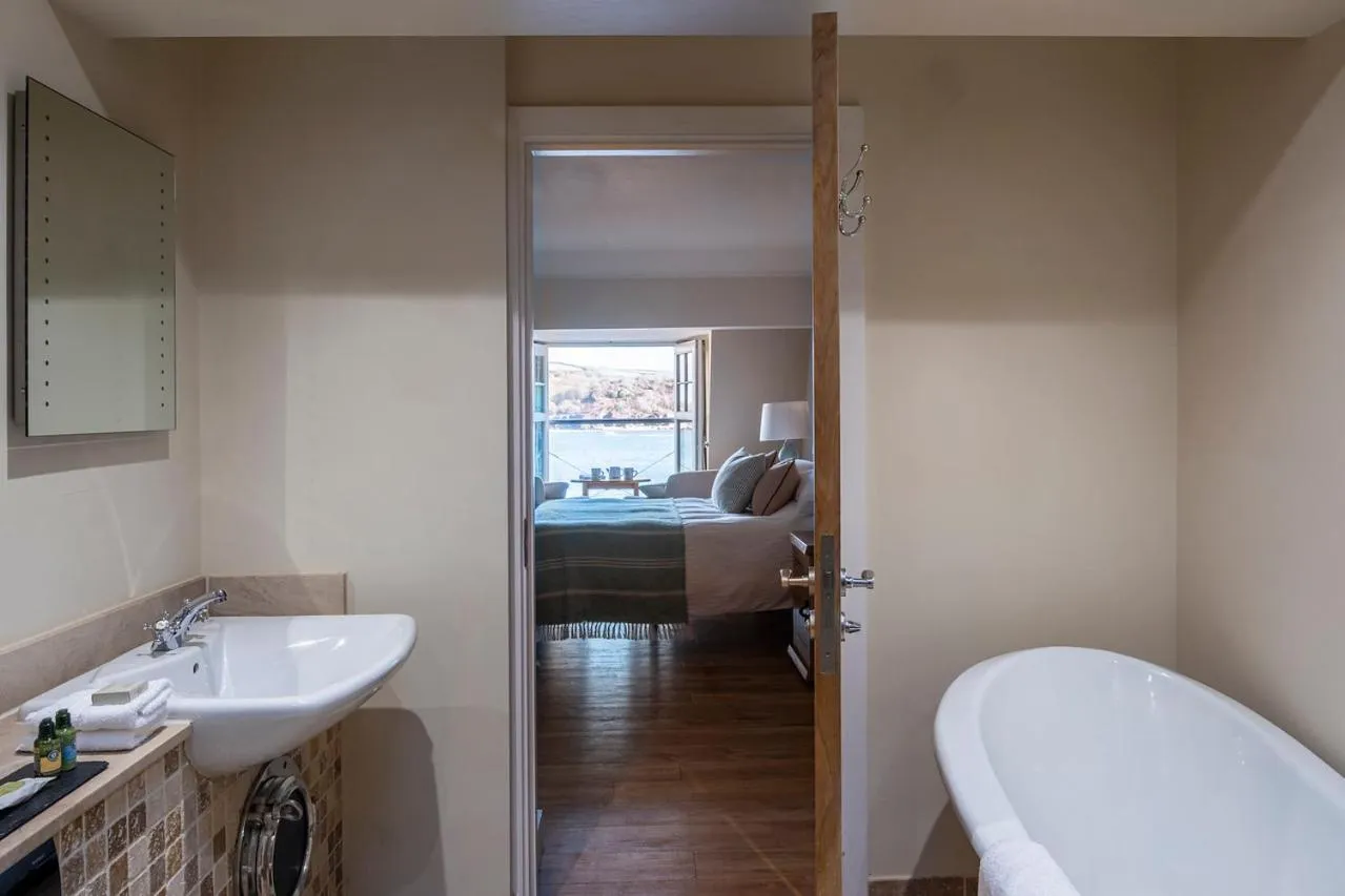 Shower in South Sands Hotel