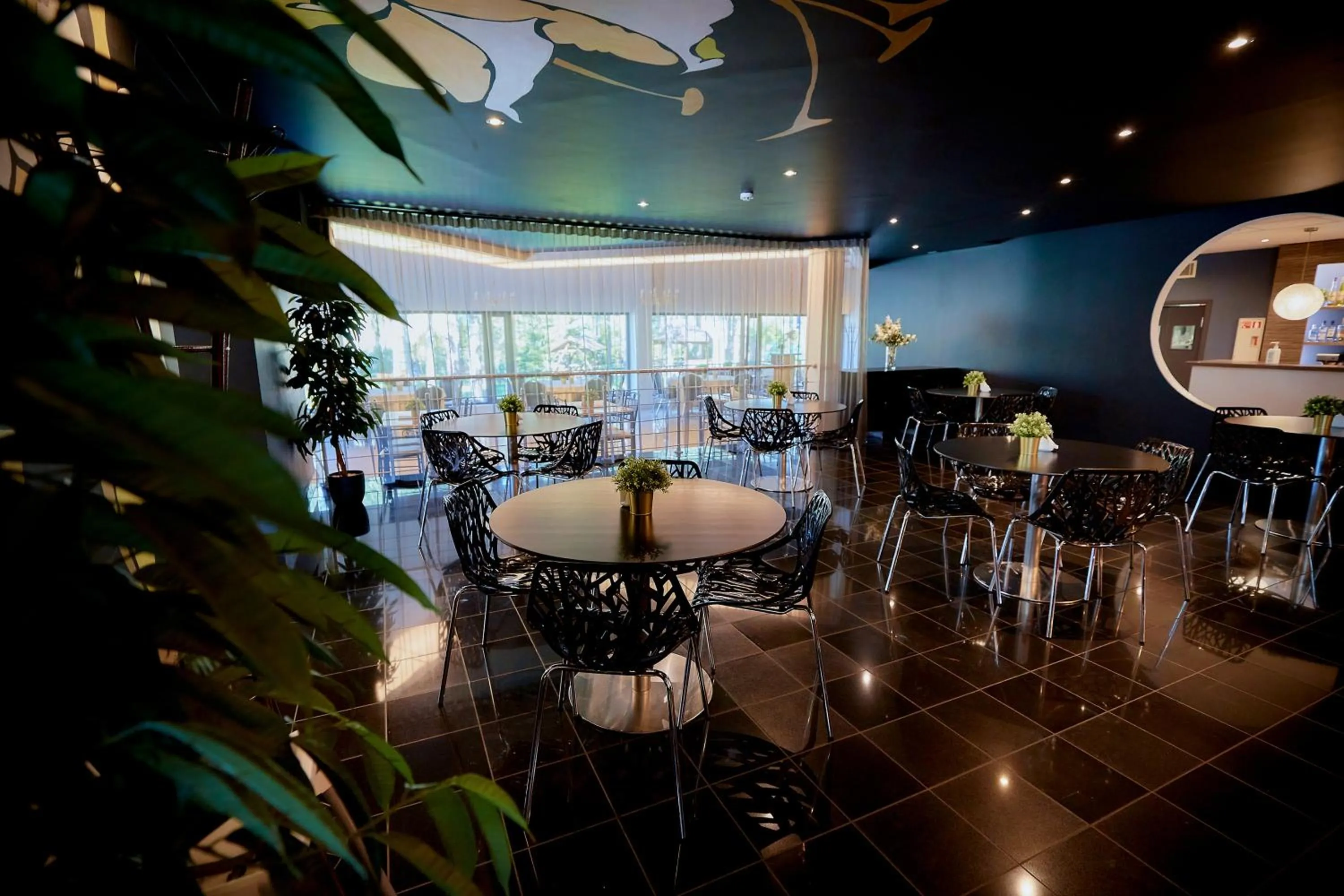 Restaurant/places to eat in Hotel Dzingel