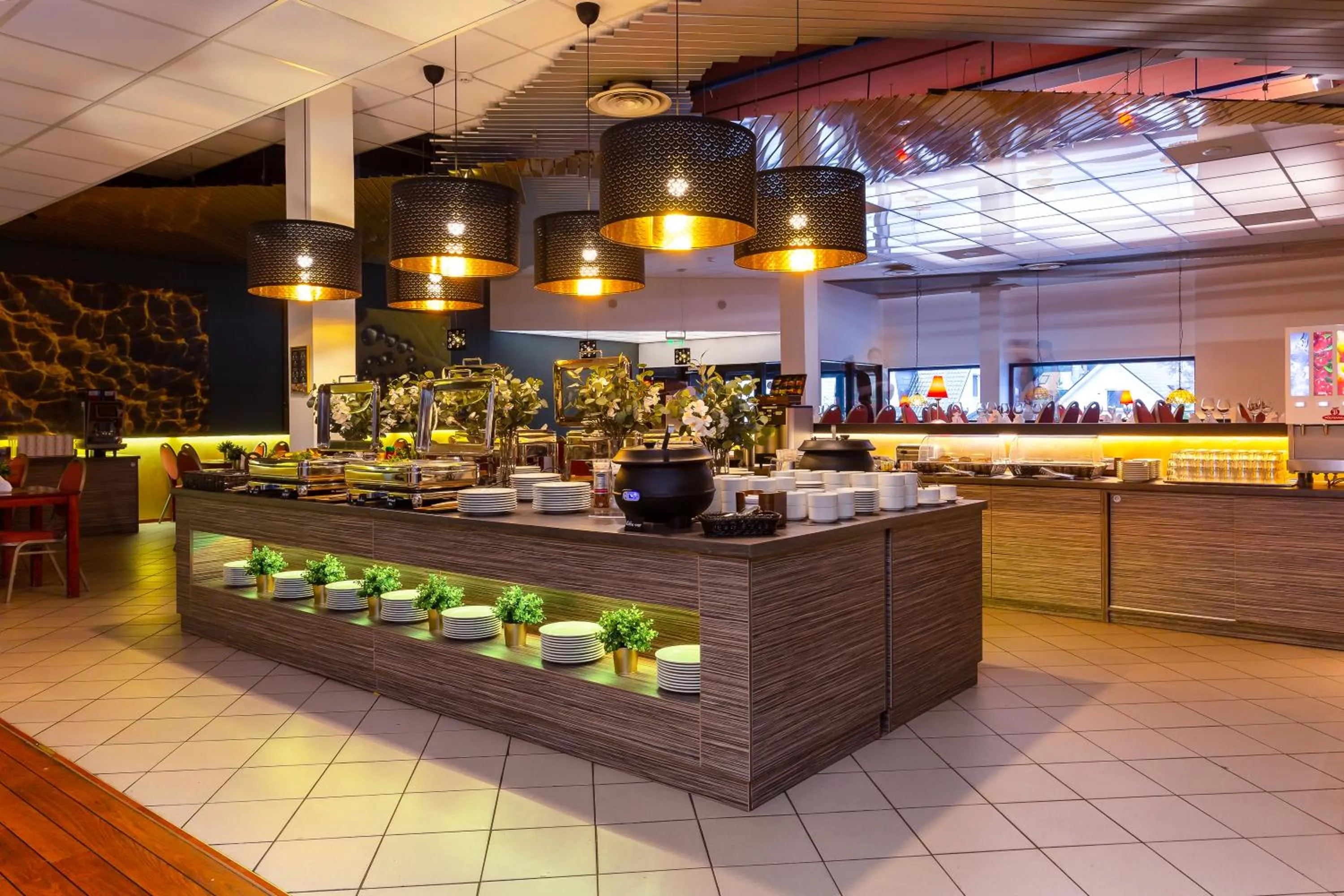 Restaurant/places to eat in Hotel Dzingel