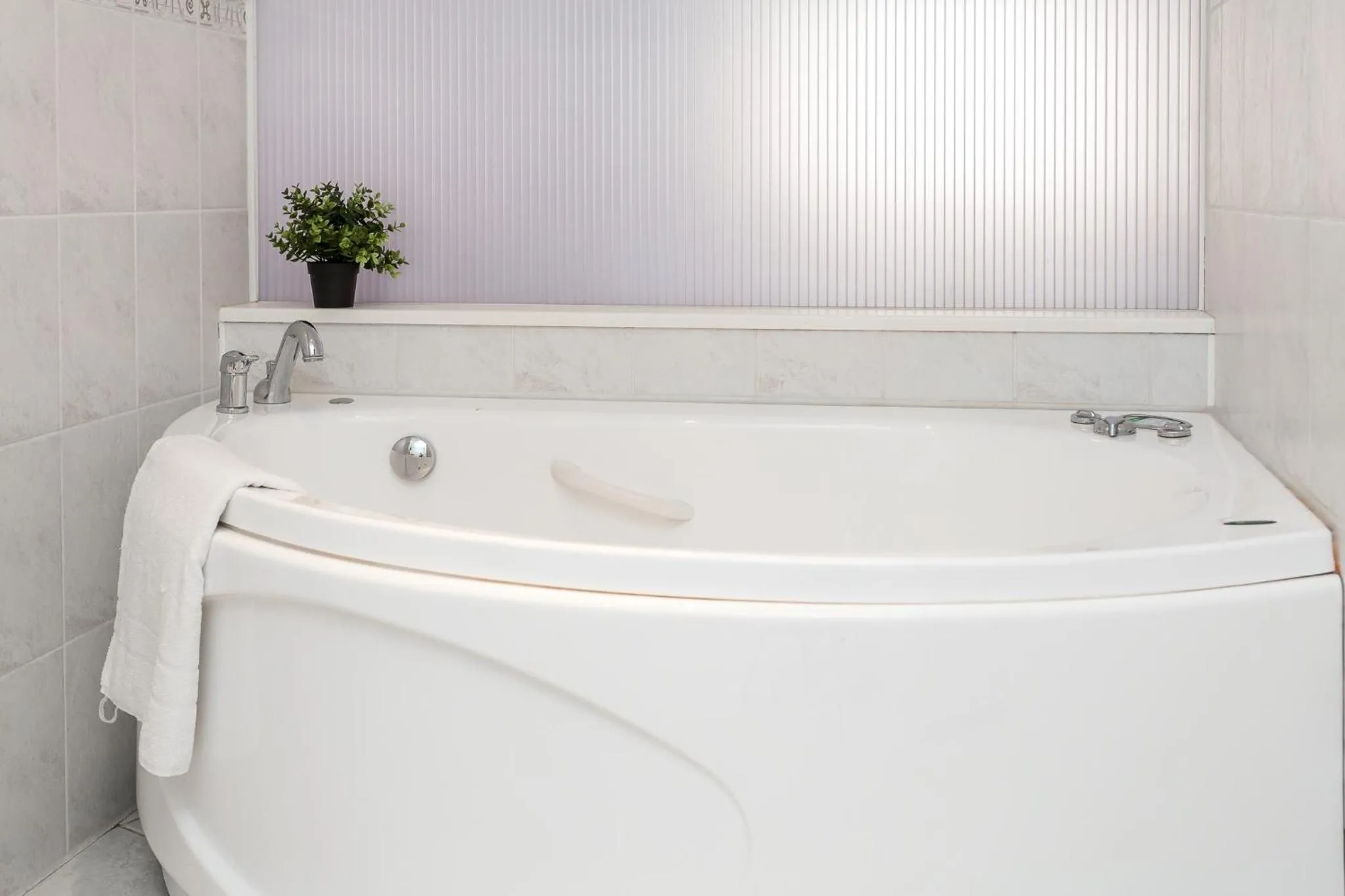 Hot Tub in Hotel Dzingel