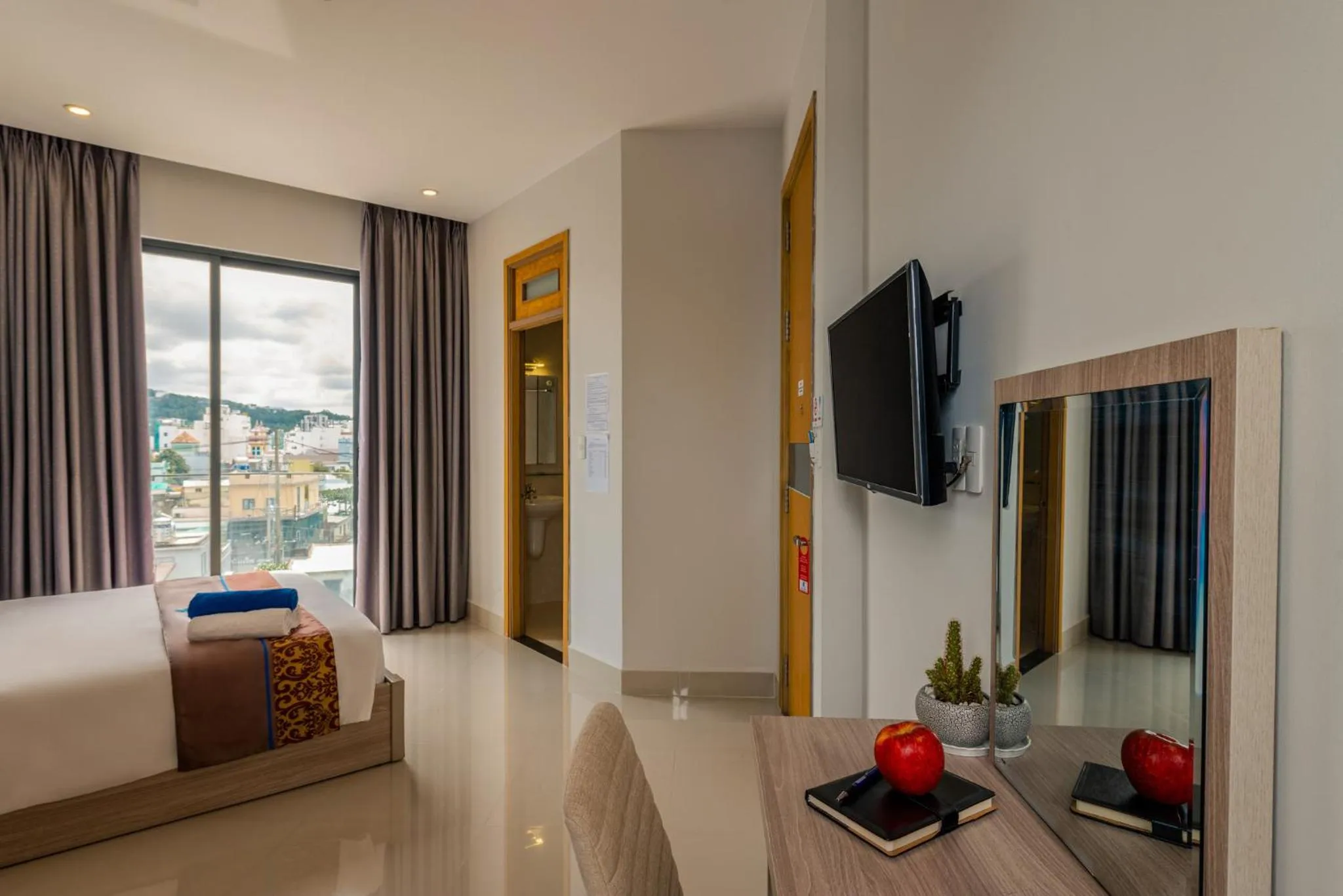 Bed in Nipola Hotel - Chợ Đêm Dương Đông Phú Quốc