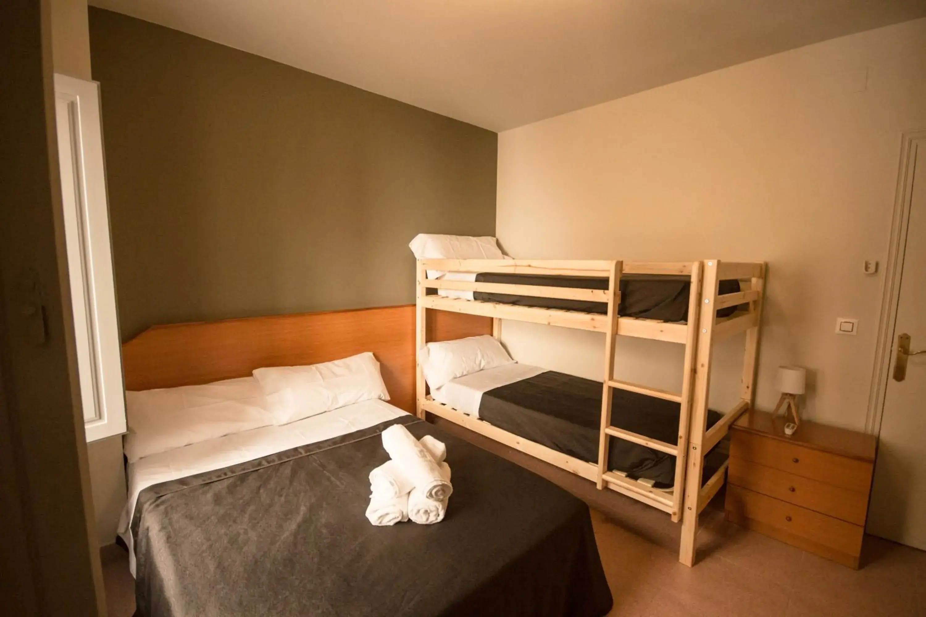 One-Bedroom Apartment (1-4 Adults) in Center Plaza Figueres One-Bedroom Apartment (1-4 Adults) in Center Plaza Figueres