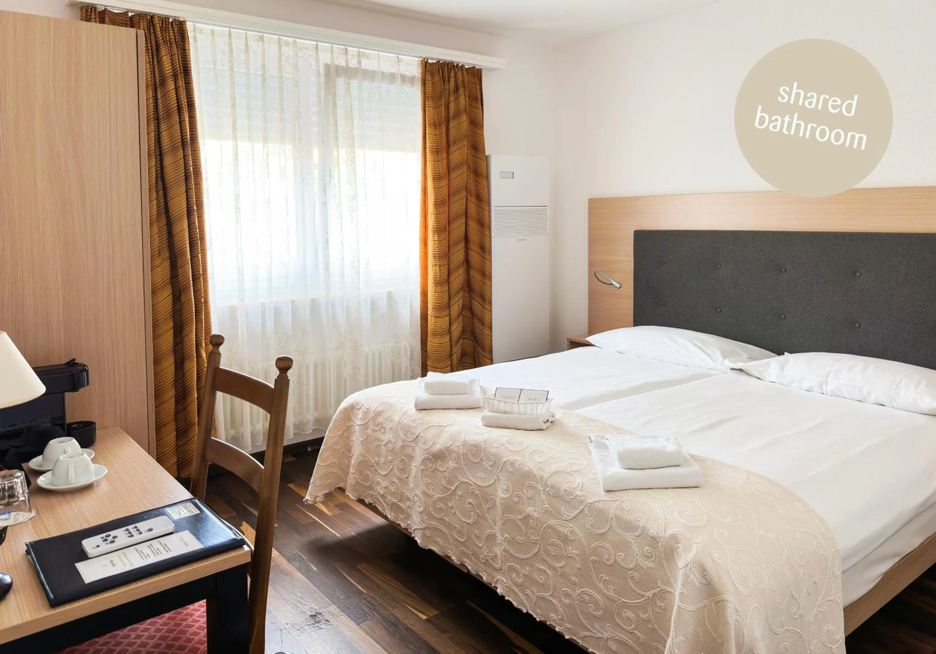 Photo of the whole room, Bed in Hotel Polo