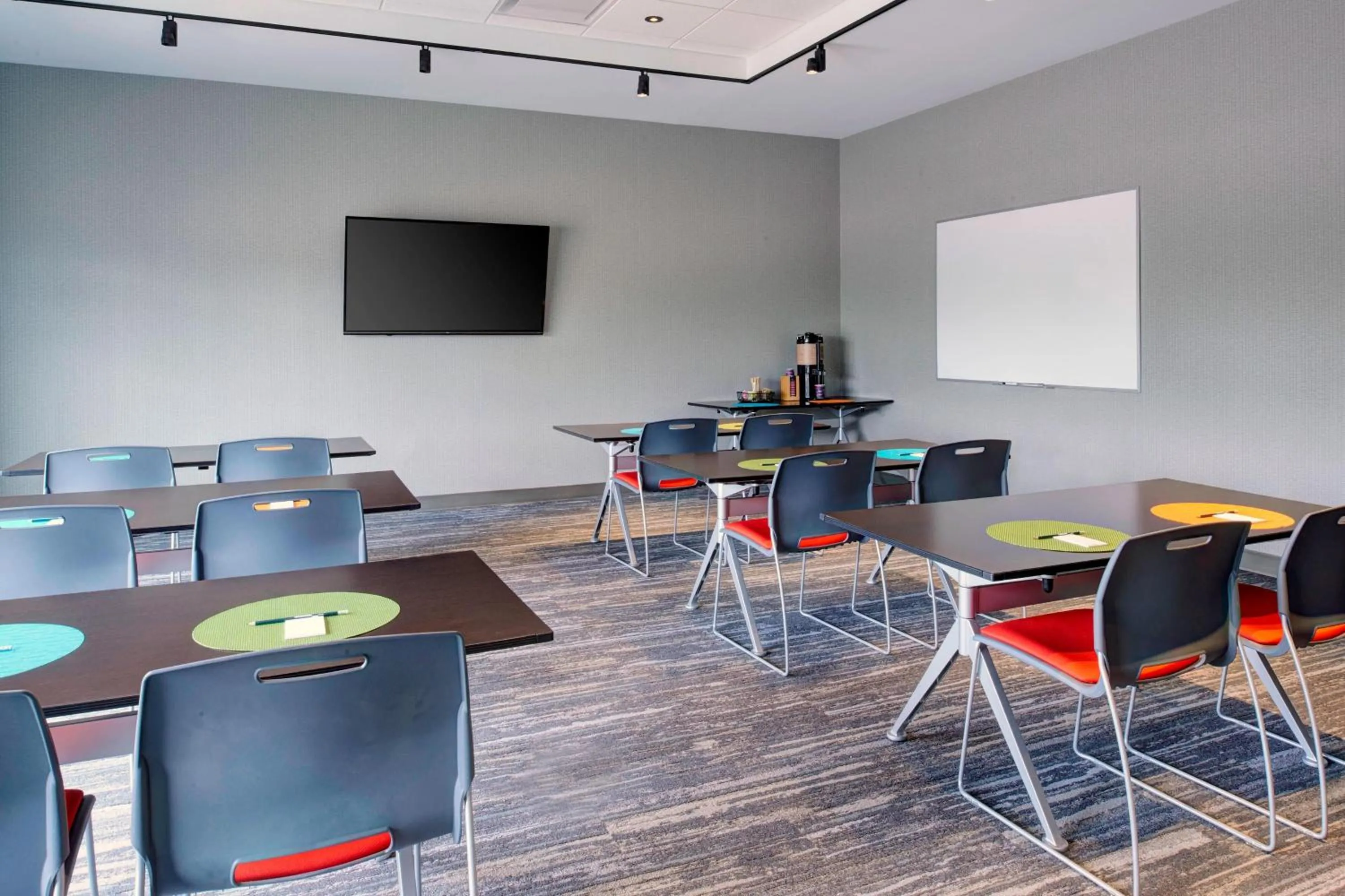Meeting/conference room in Aloft Columbus Westerville